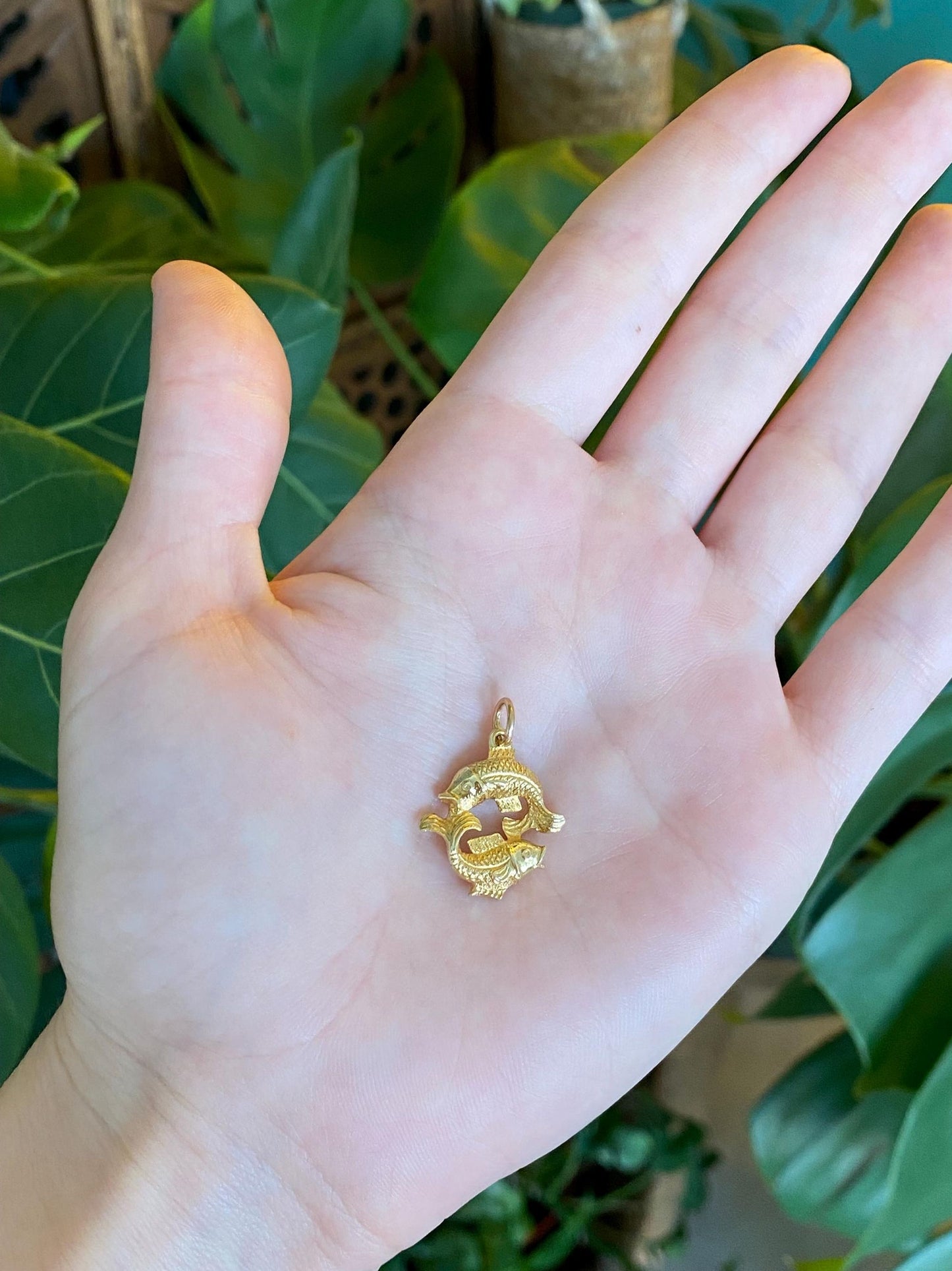 Vintage Solid 14k Yellow Gold Pisces Fish Charm