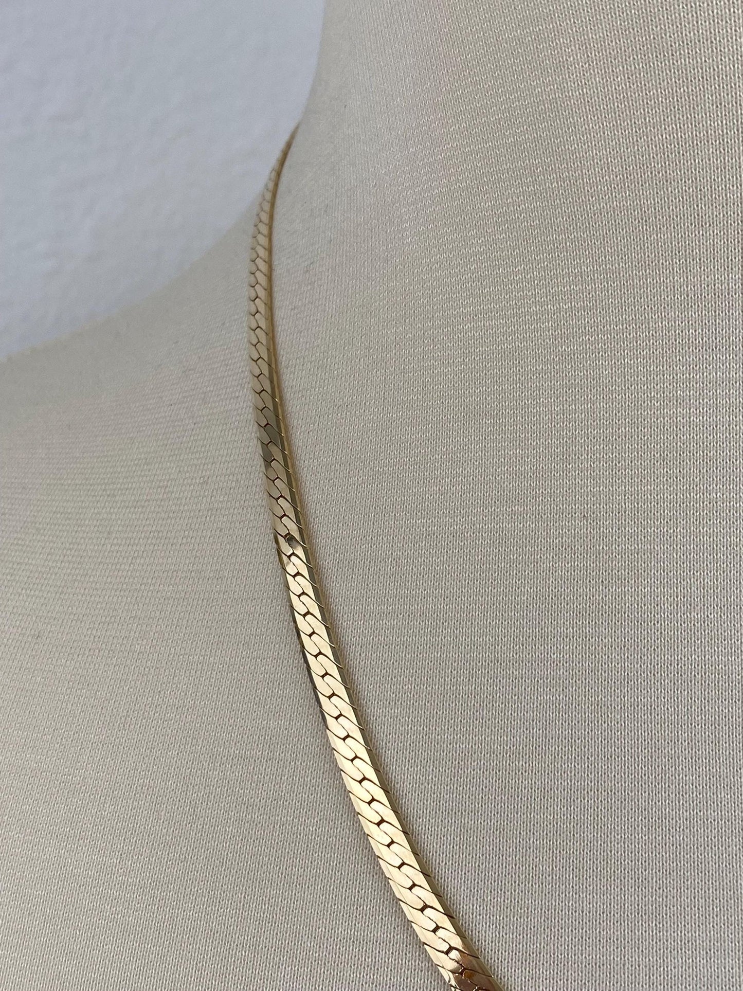 Vintage Solid 14k Yellow Gold Chunky Herringbone Chain Necklace - 20.25 inches