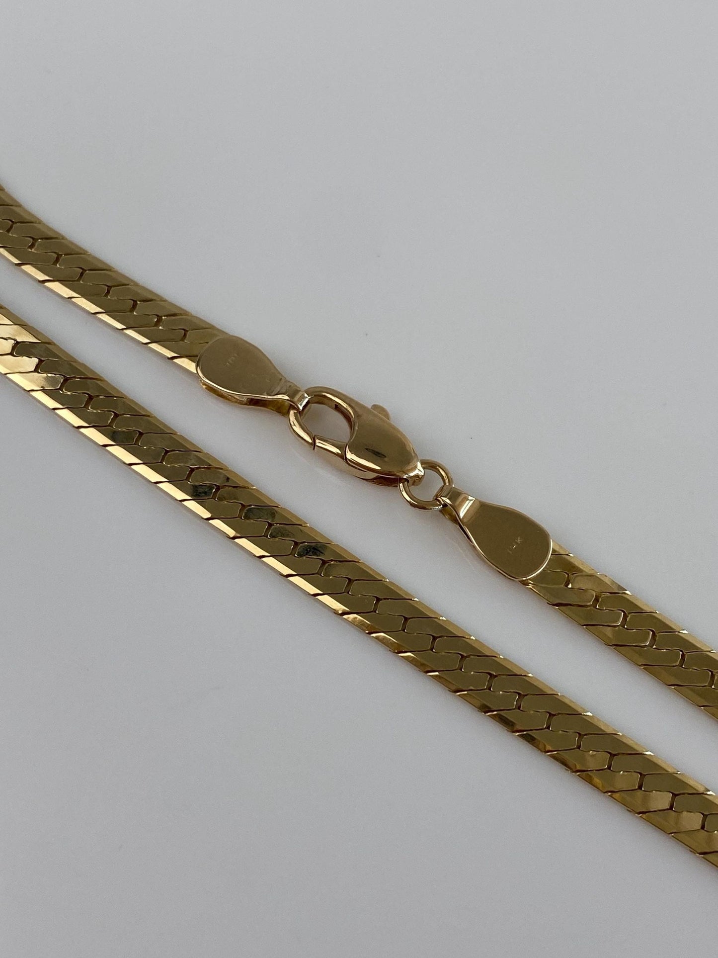 Vintage Solid 14k Yellow Gold Chunky Herringbone Chain Necklace - 20.25 inches