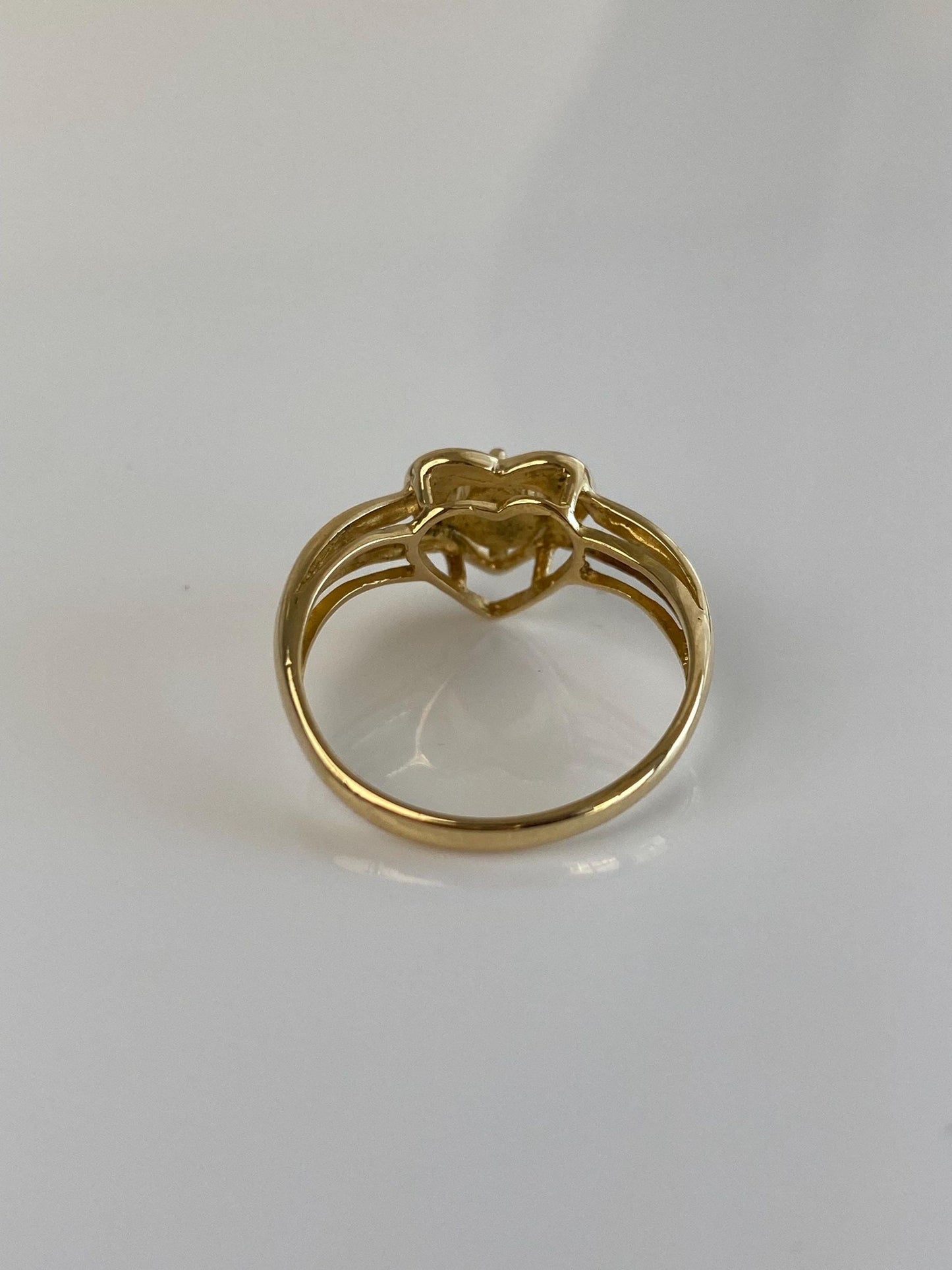 Vintage Solid 18k Yellow Gold Diamond Heart Ring - Size 6.5