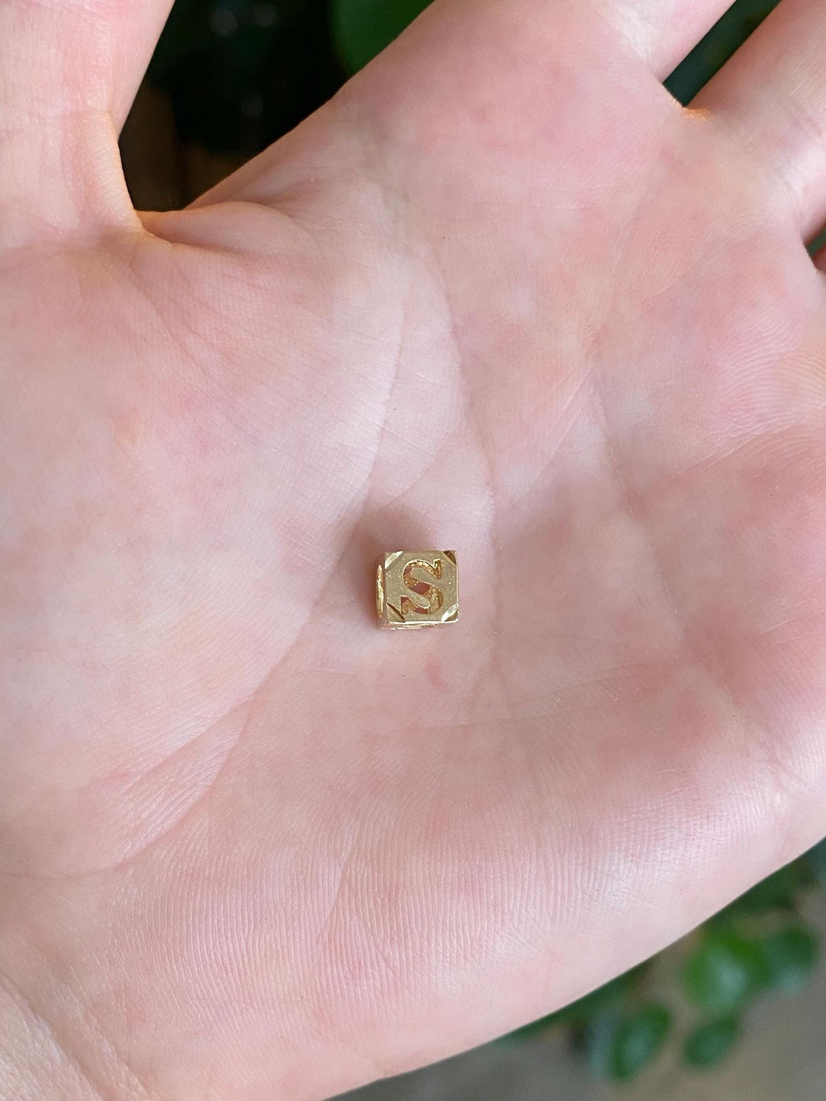 Vintage Solid 14k Yellow Gold Diamond Cut Initial 'S' Cube Charm