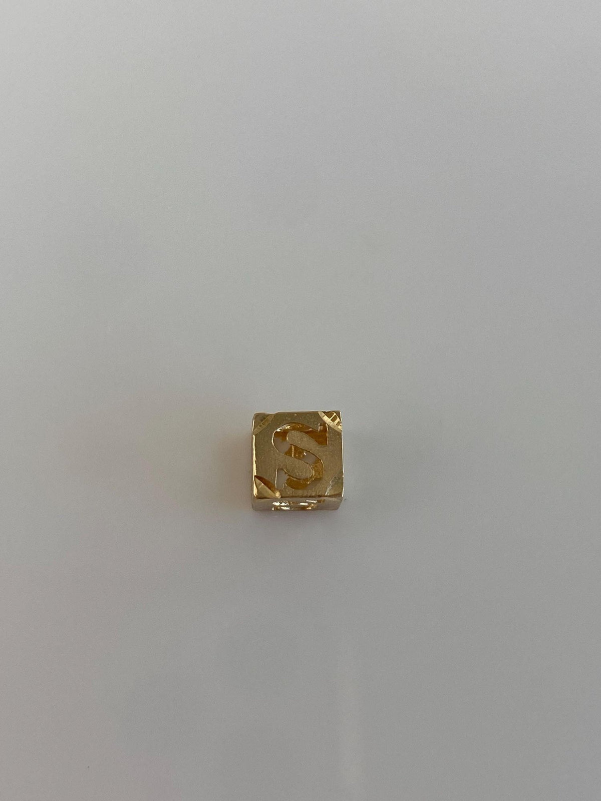 Vintage Solid 14k Yellow Gold Diamond Cut Initial 'S' Cube Charm