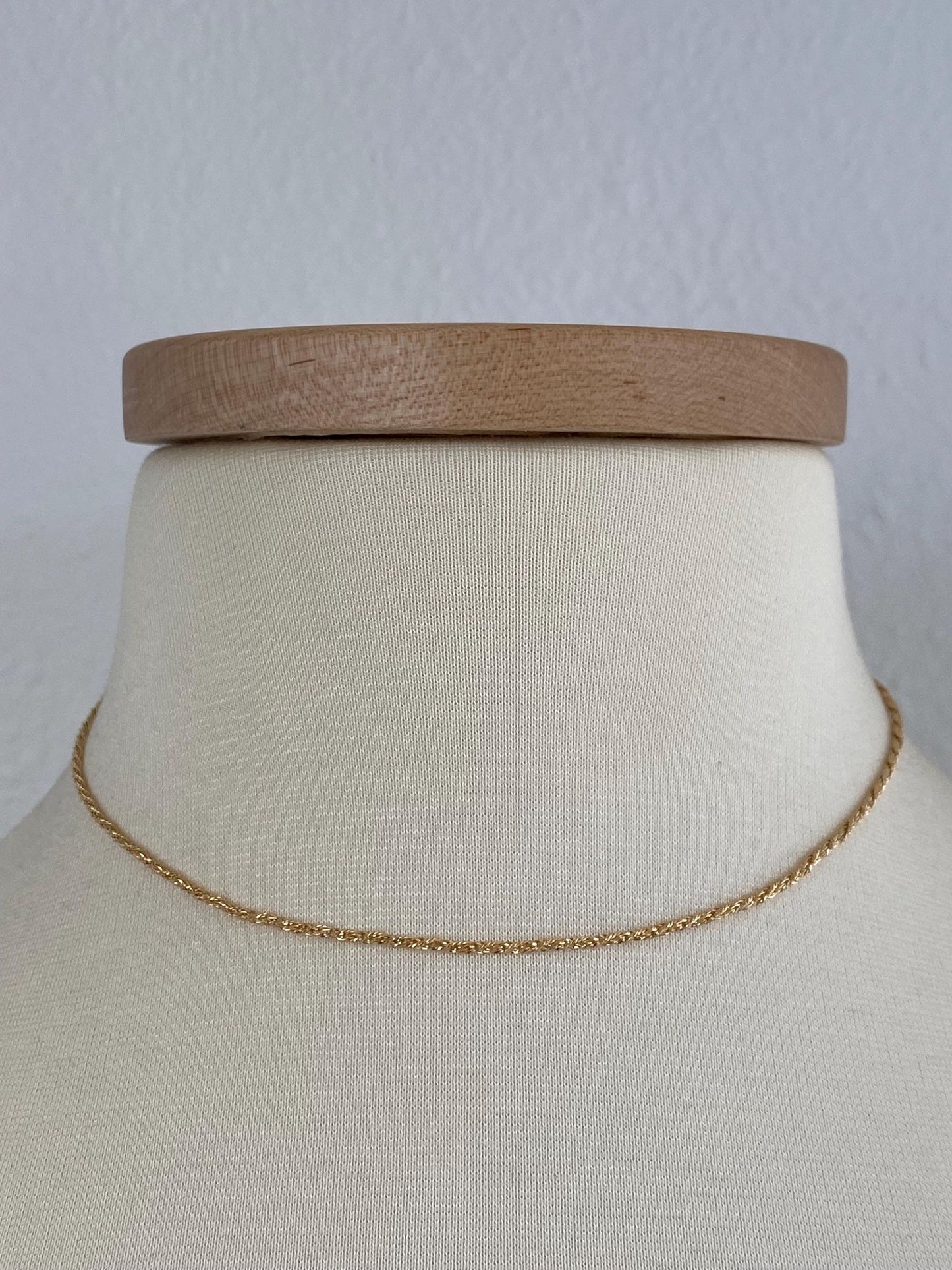 Vintage Solid 18k Yellow Gold Twist Style Chain Necklace - 15.5 inches