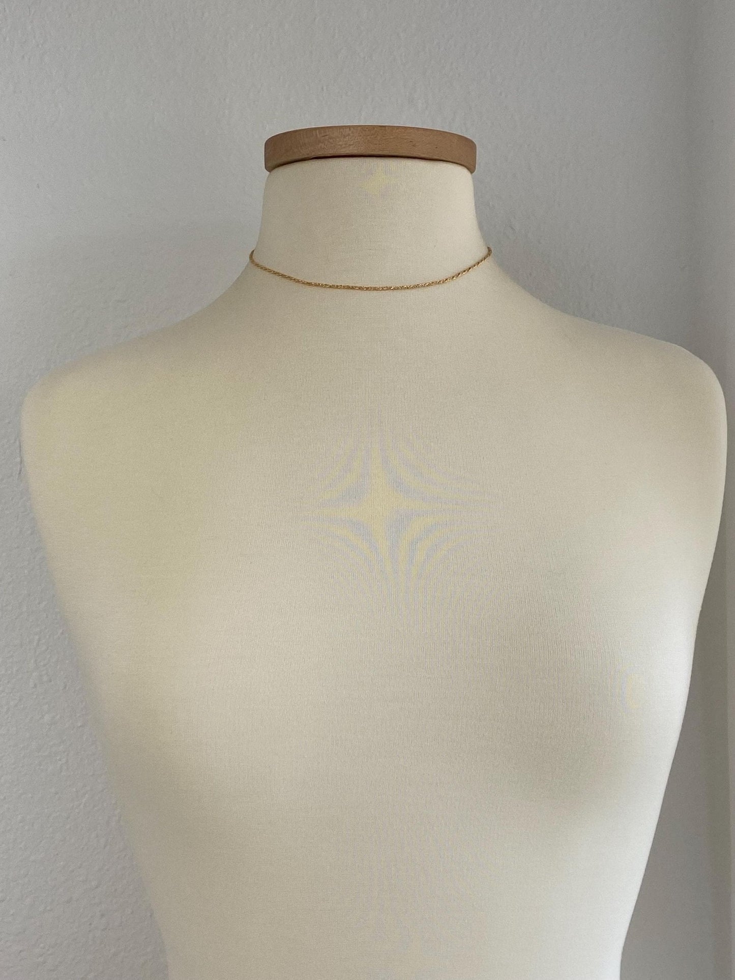 Vintage Solid 18k Yellow Gold Twist Style Chain Necklace - 15.5 inches