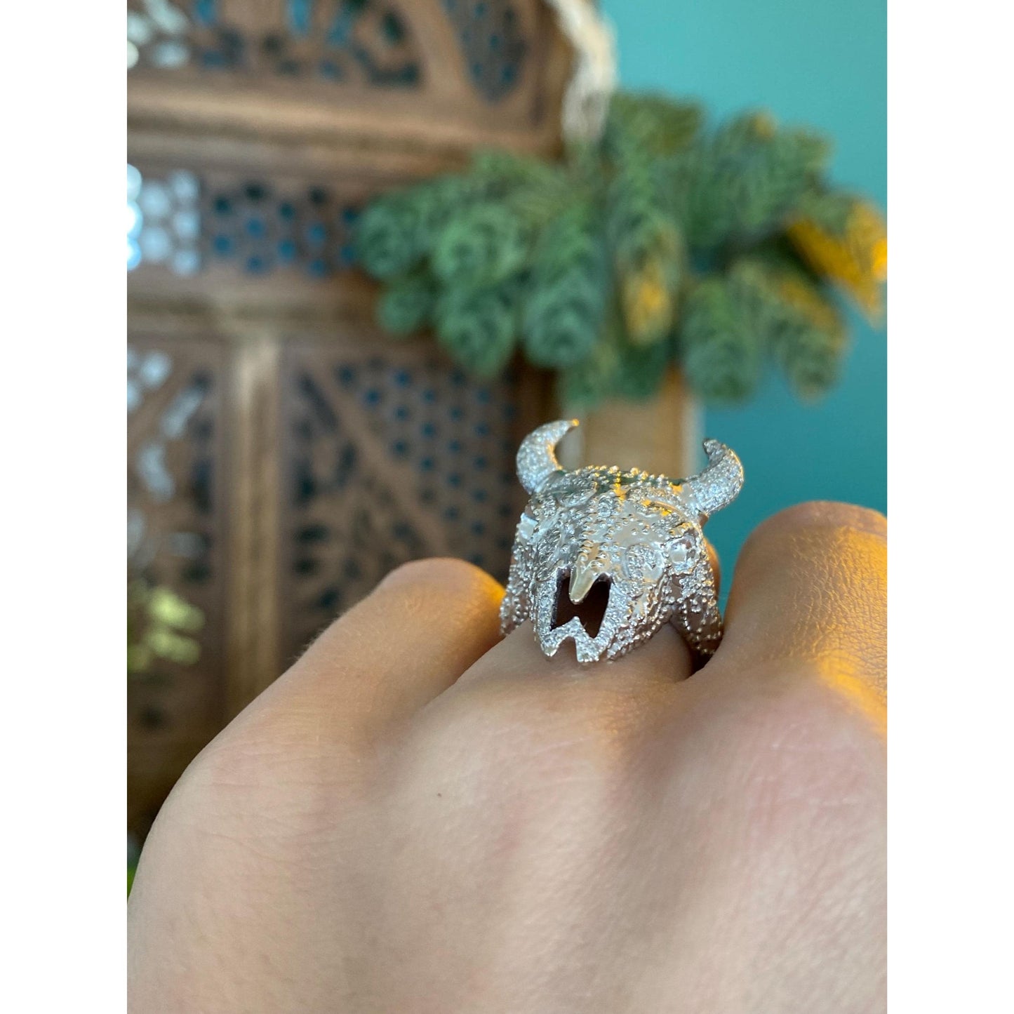 Vintage Solid 14k White Gold Diamond Cow Skull Ring - Size 5.25