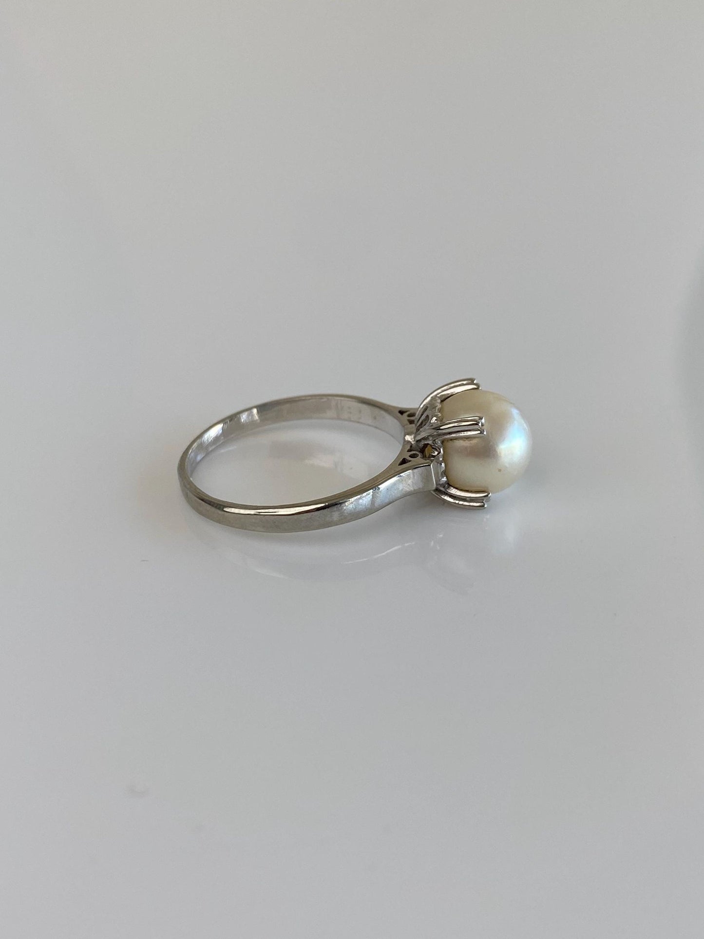Vintage Solid 14k White Gold Pearl Ring - Size 6.25