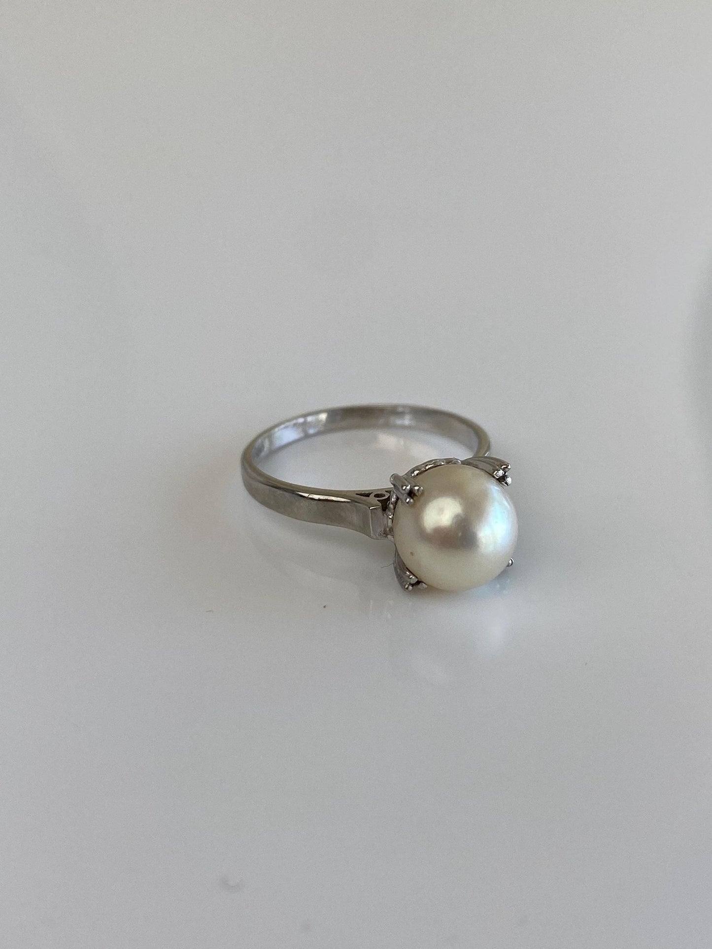 Vintage Solid 14k White Gold Pearl Ring - Size 6.25