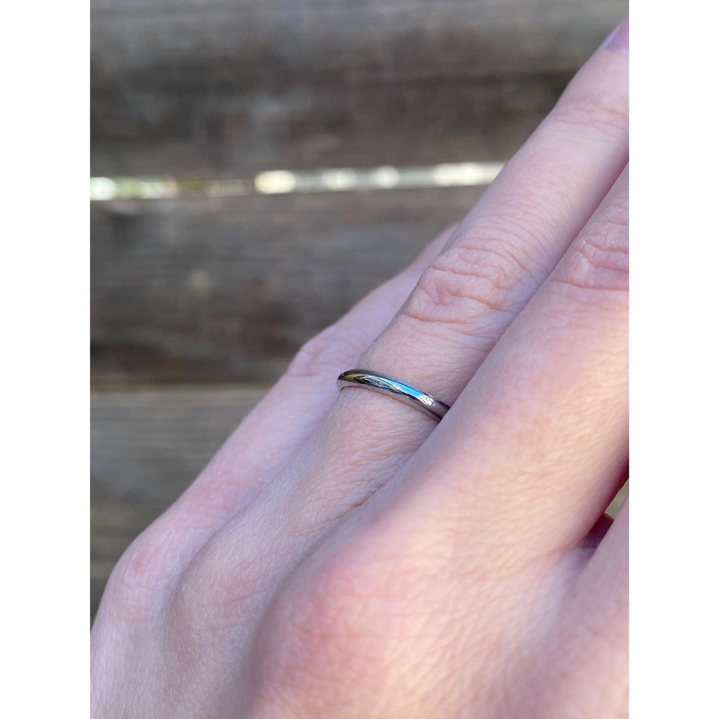 Vintage Solid 18k White Gold Slim Lined Ring Band - Size 5.5