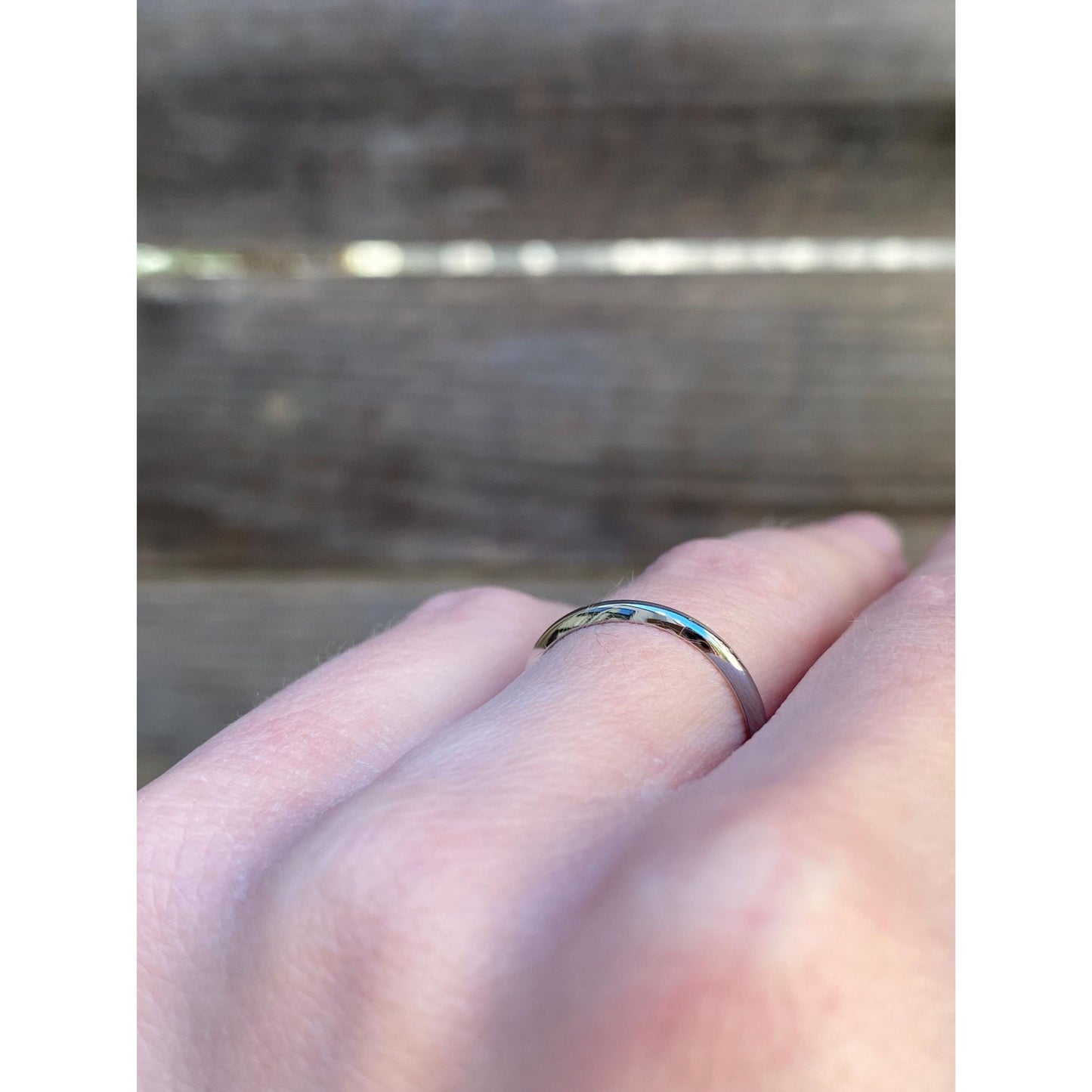 Vintage Solid 18k White Gold Slim Lined Ring Band - Size 5.5