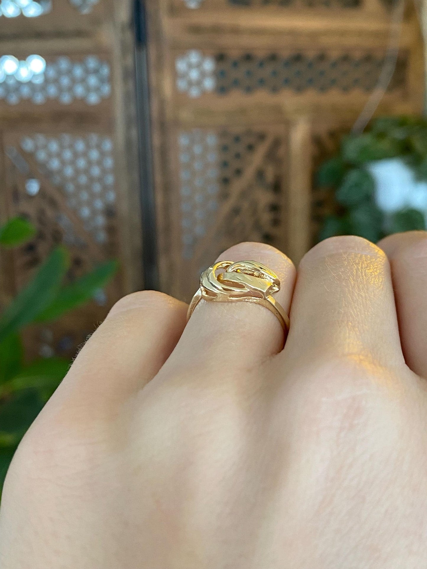 Solid 14k Yellow Gold Diamond Cut Design Ring - Size 5.75
