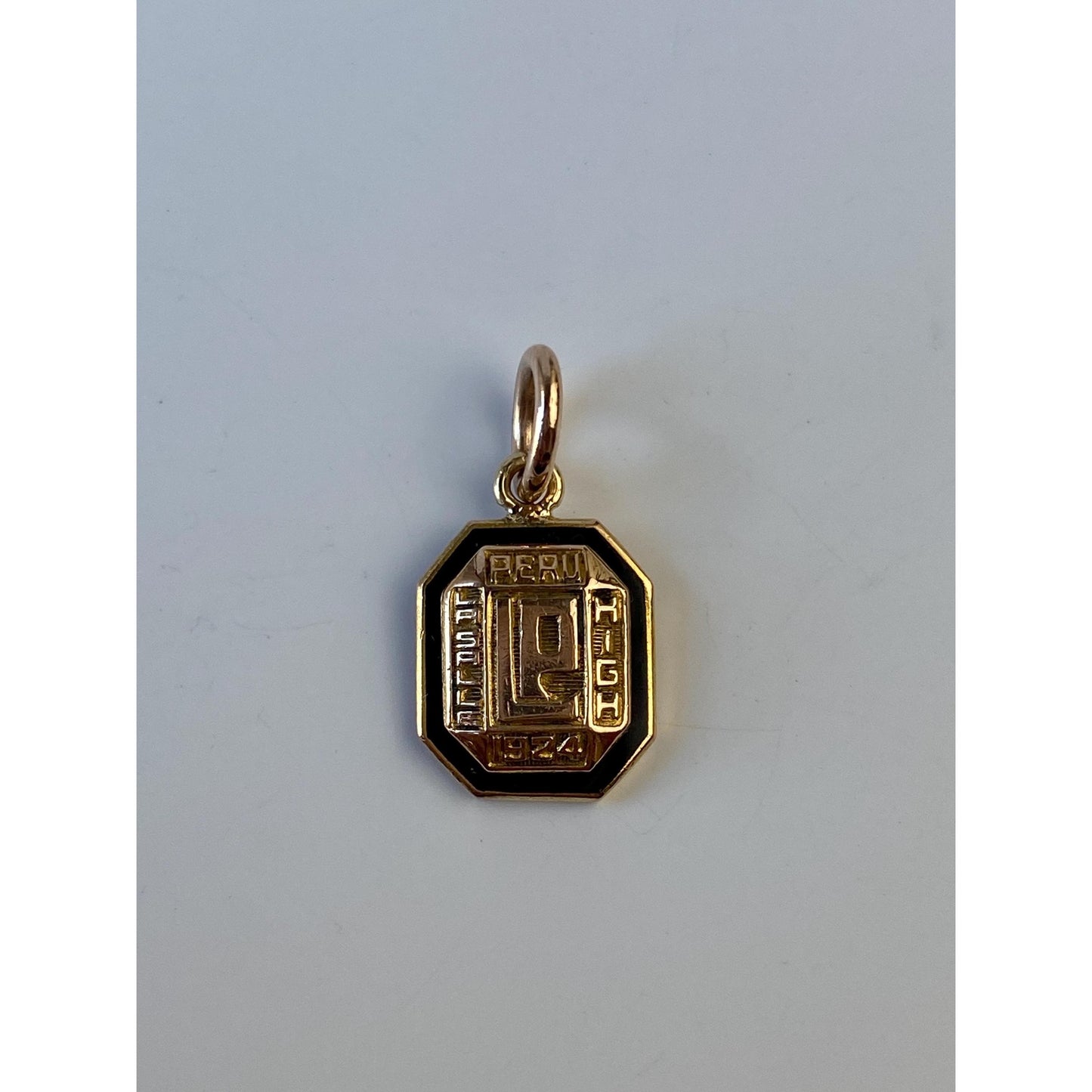 Vintage Solid 10k Yellow Gold Peru 1924 Class Charm