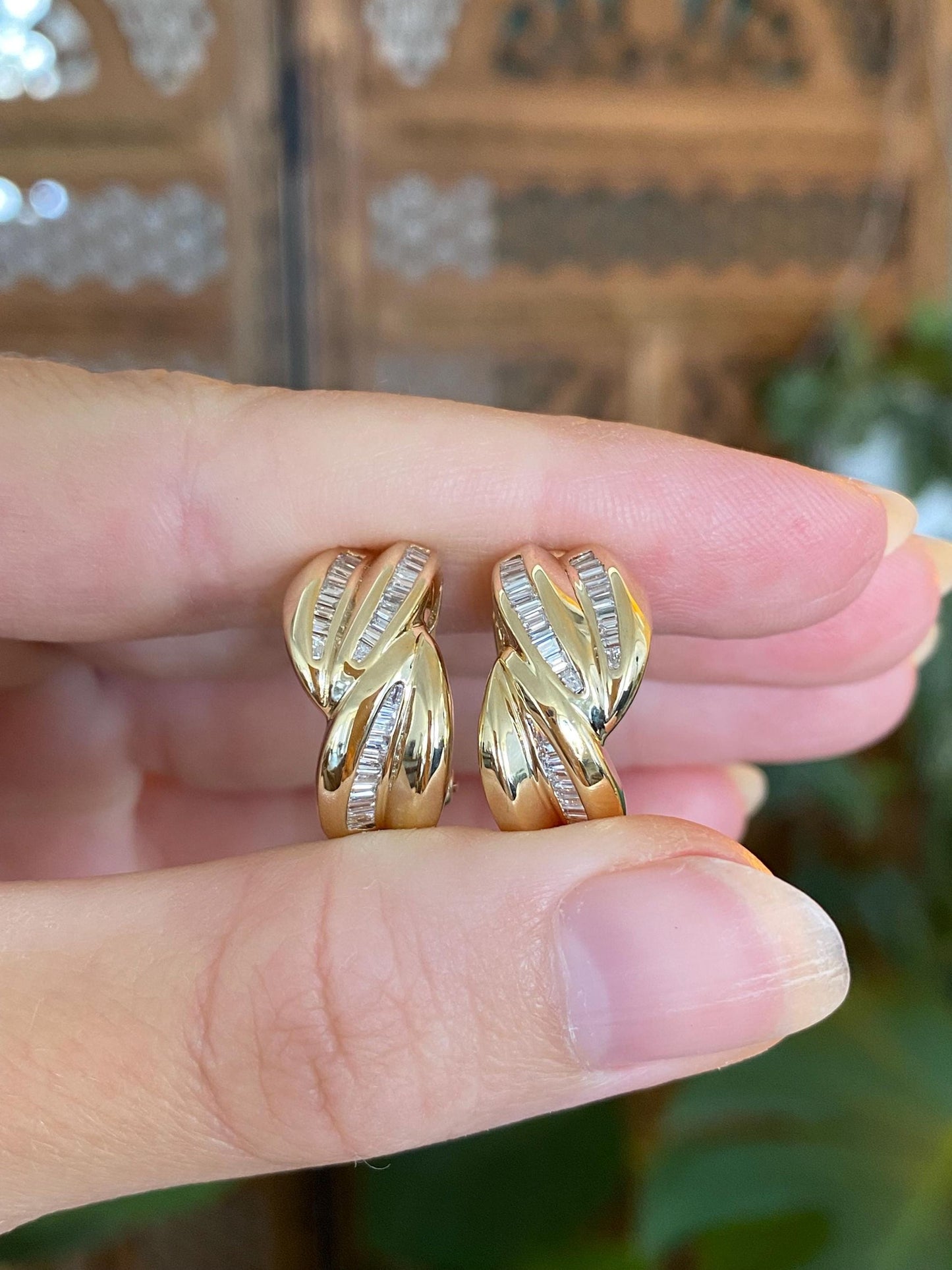 Vintage Solid 14k Yellow Gold Baguette Diamond Drop Earrings