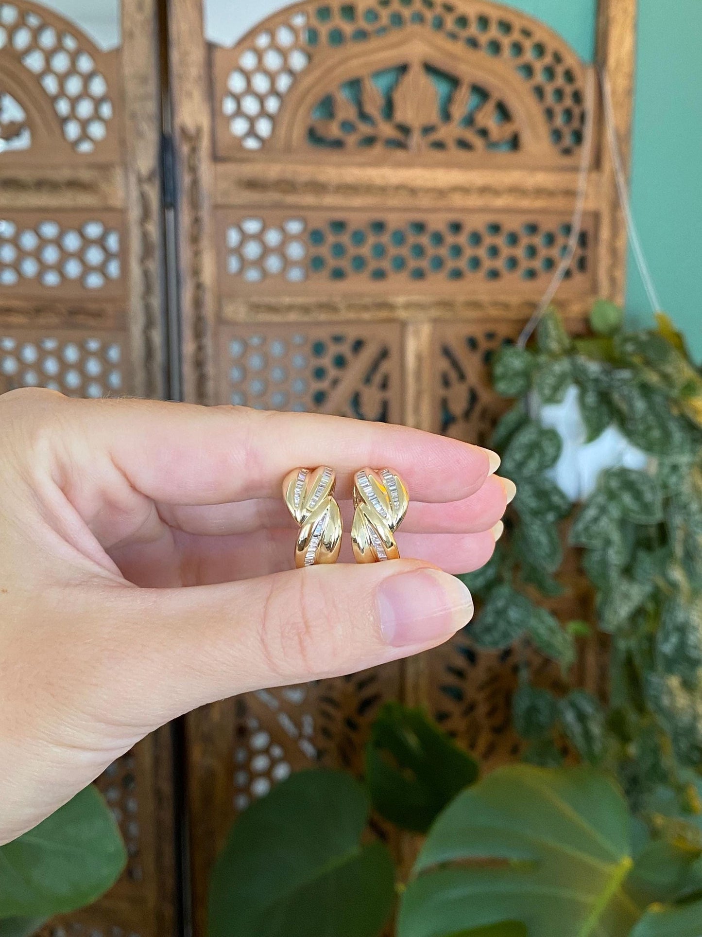 Vintage Solid 14k Yellow Gold Baguette Diamond Drop Earrings