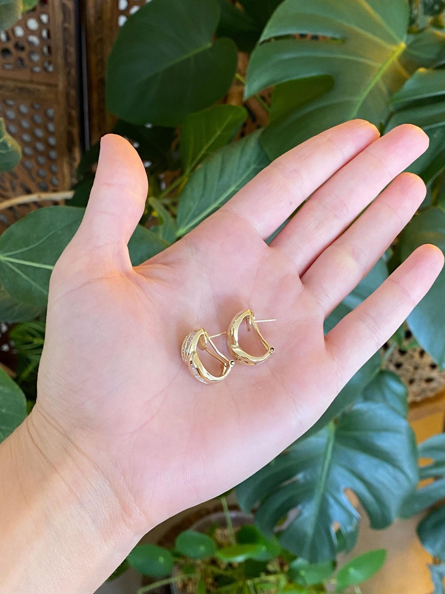 Vintage Solid 14k Yellow Gold Baguette Diamond Drop Earrings