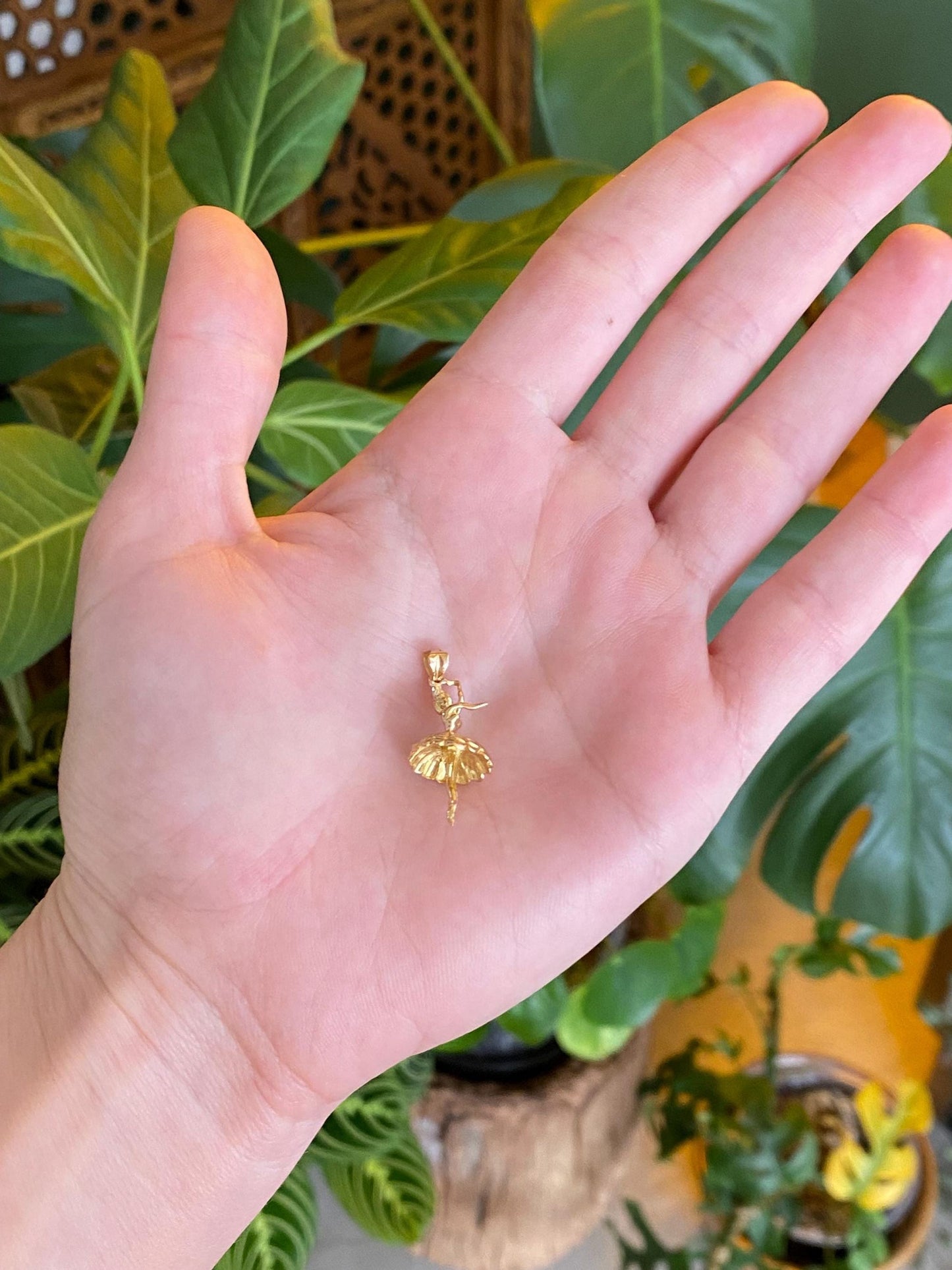 Vintage Solid 18k Yellow Gold Ballerina Charm