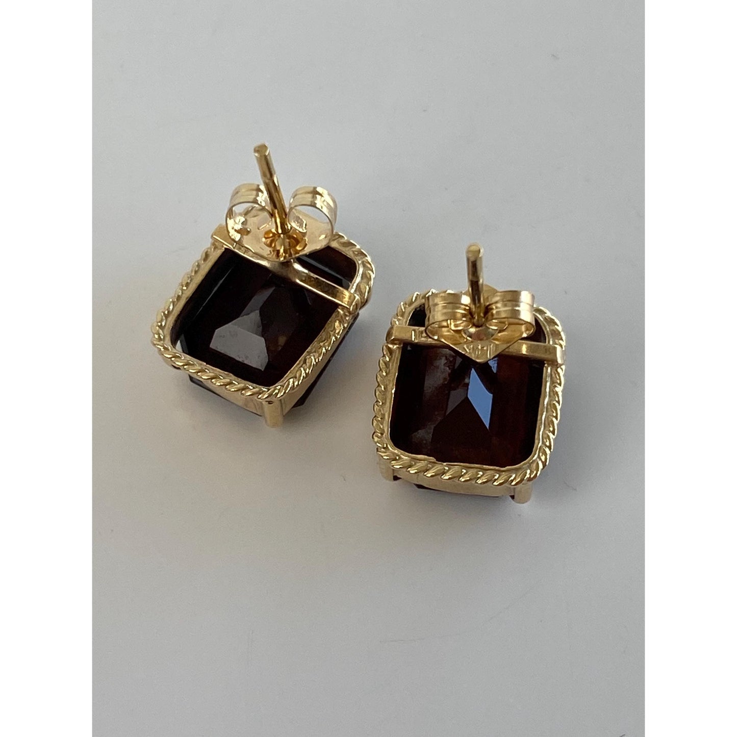 Vintage Solid 14k Yellow Gold Garnet Square Stud Earrings