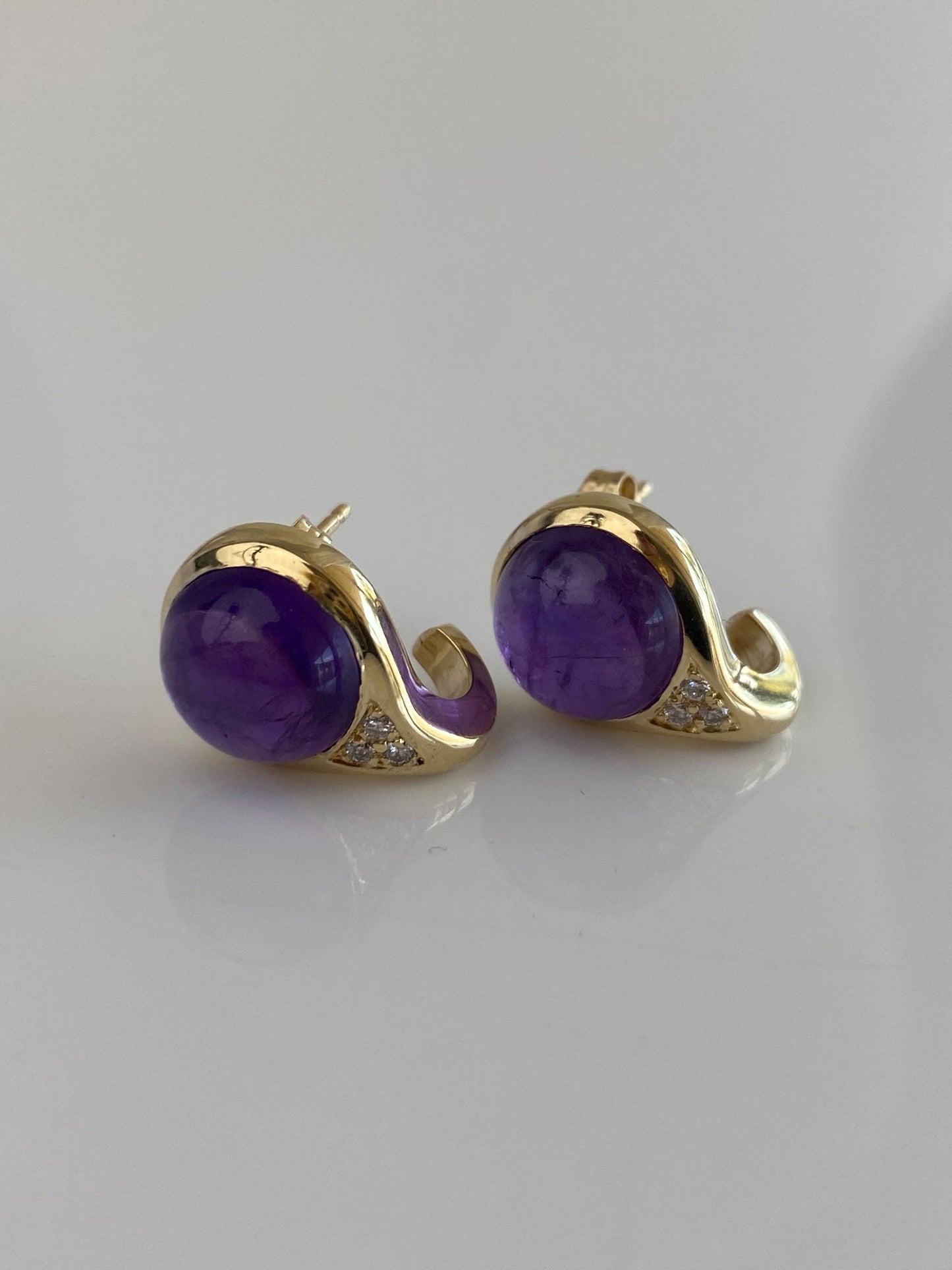Vintage Solid 14k Yellow Gold Amethyst Cabochon Diamonds Drop Earrings