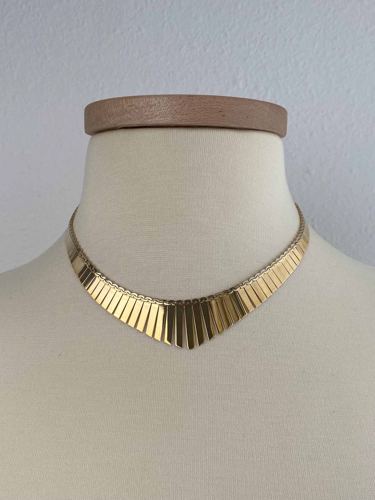 Vintage Solid 14k Yellow Gold Cleopatra Necklace - 16.25 inches