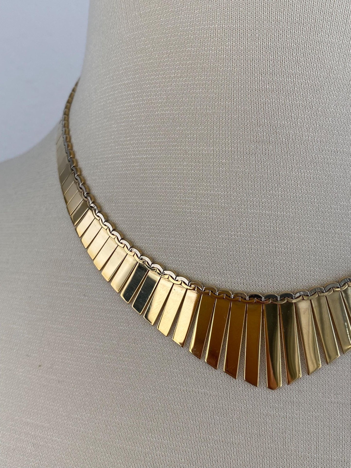 Vintage Solid 14k Yellow Gold Cleopatra Necklace - 16.25 inches
