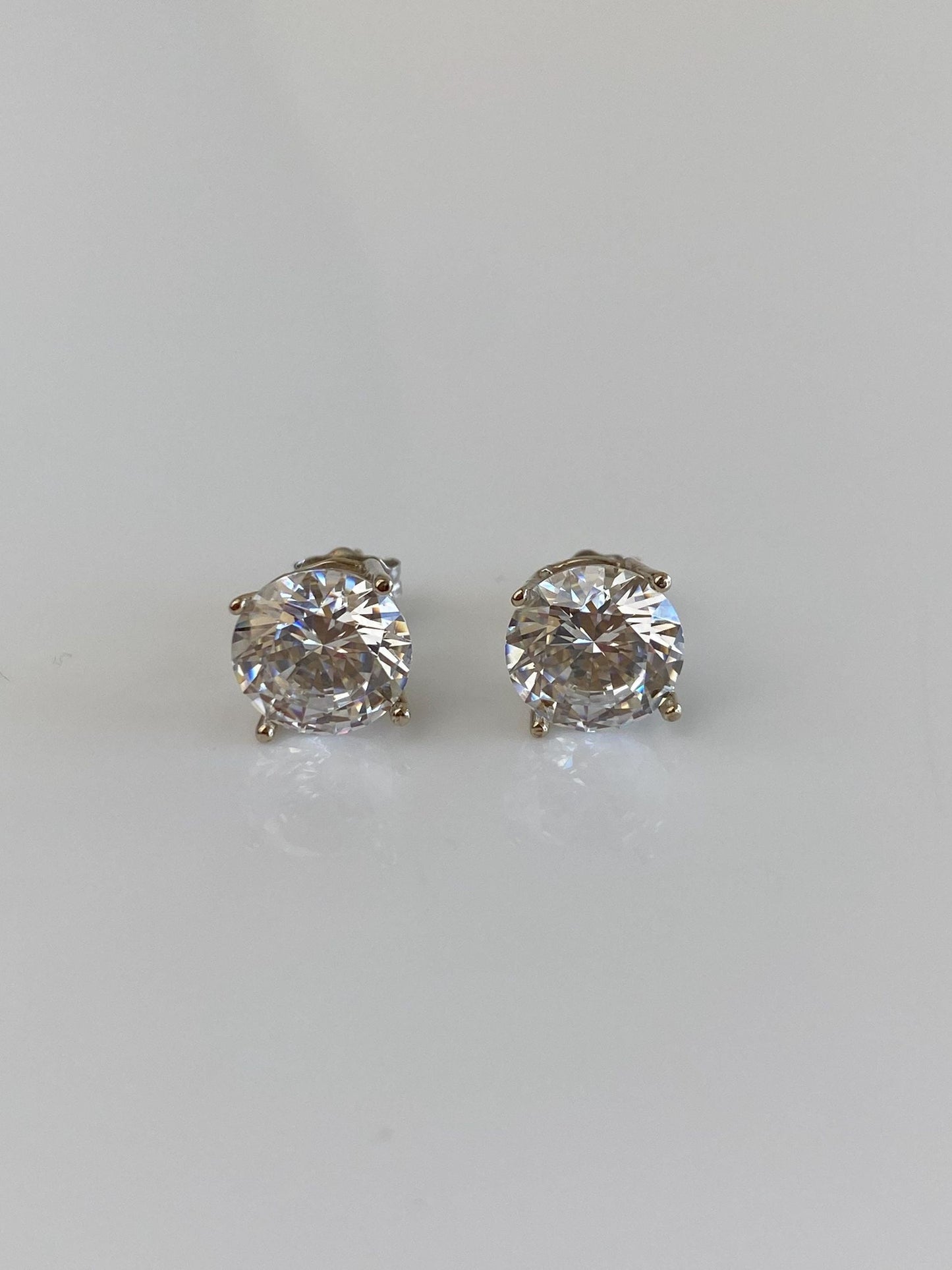 Solid 10k White Gold Clear Cubic Zirconia Stud Earrings