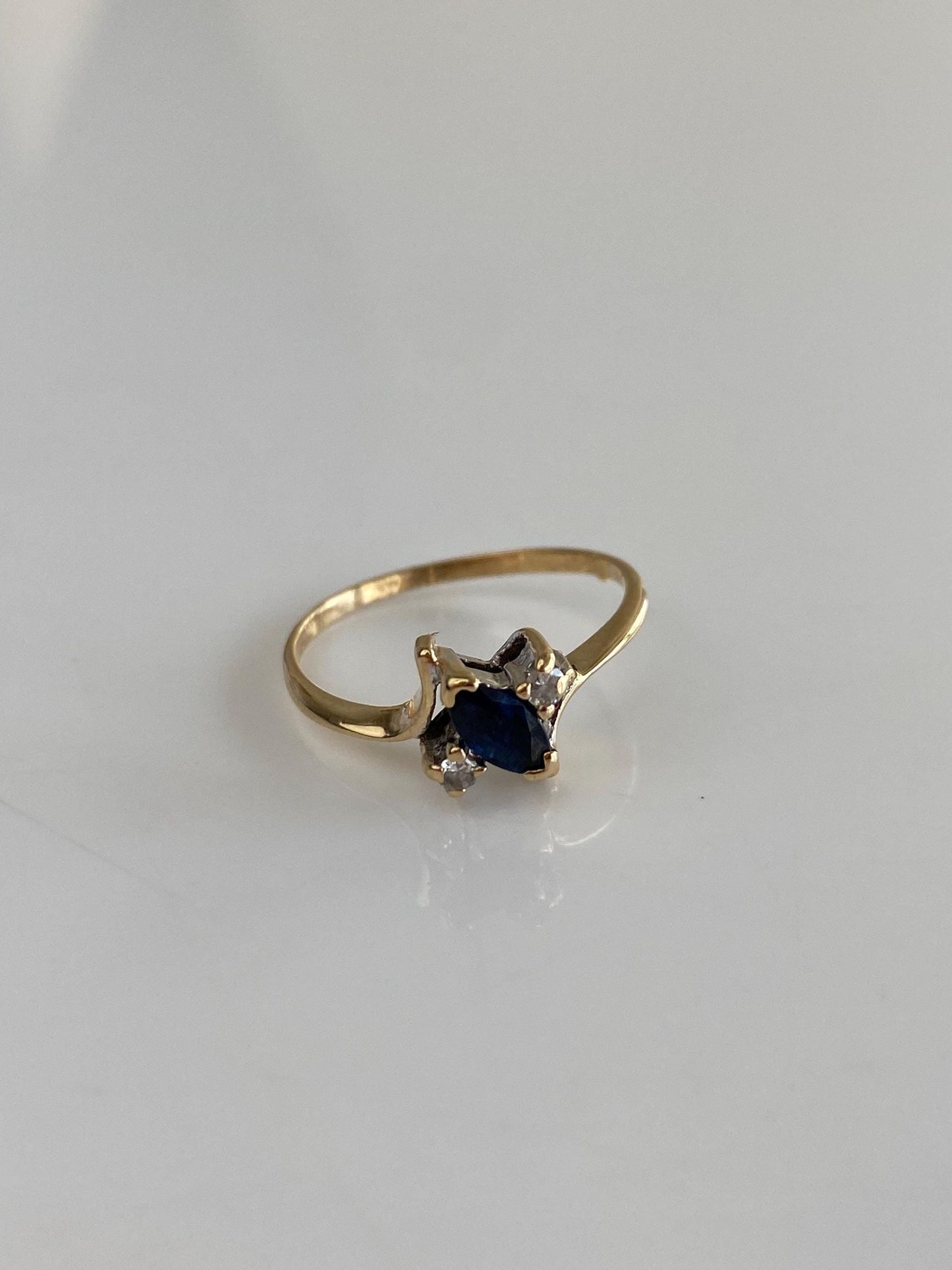 Solid 14k White & Yellow Gold Diamond Blue Sapphire Dainty Twist Ring - Size 5