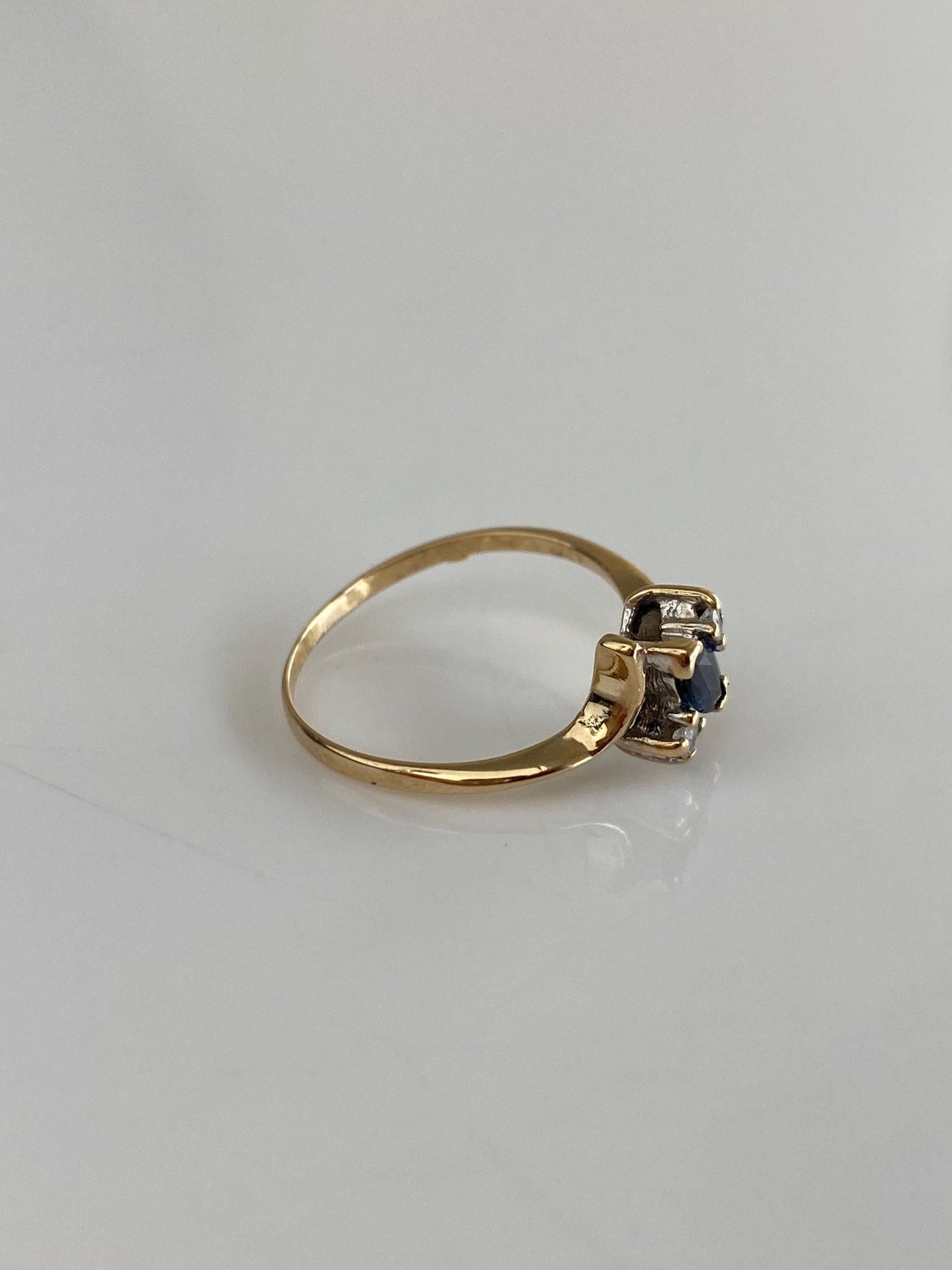 Solid 14k White & Yellow Gold Diamond Blue Sapphire Dainty Twist Ring - Size 5