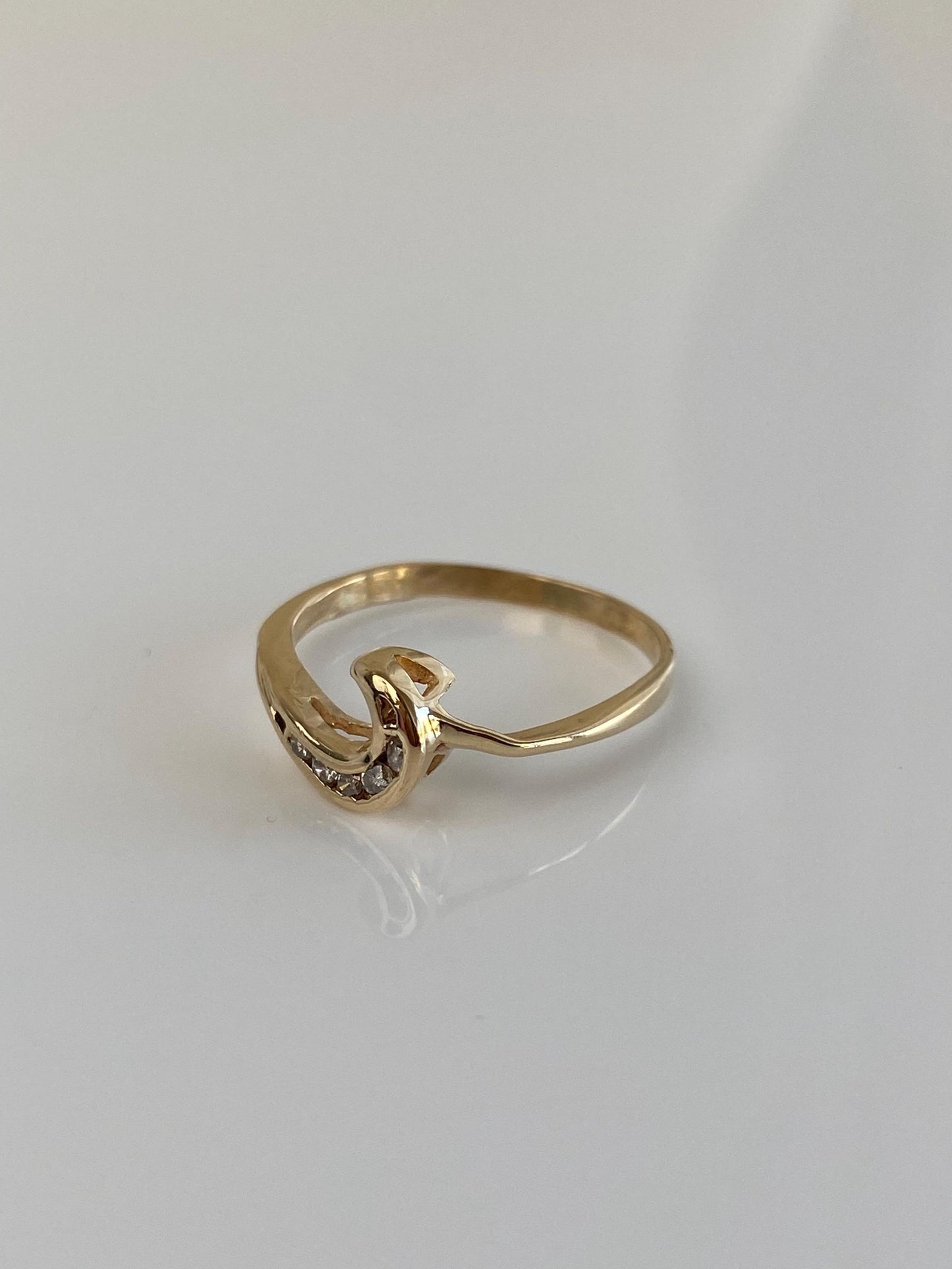 Vintage Solid 14k Yellow Gold Diamond Wave Ring - Size 7.25
