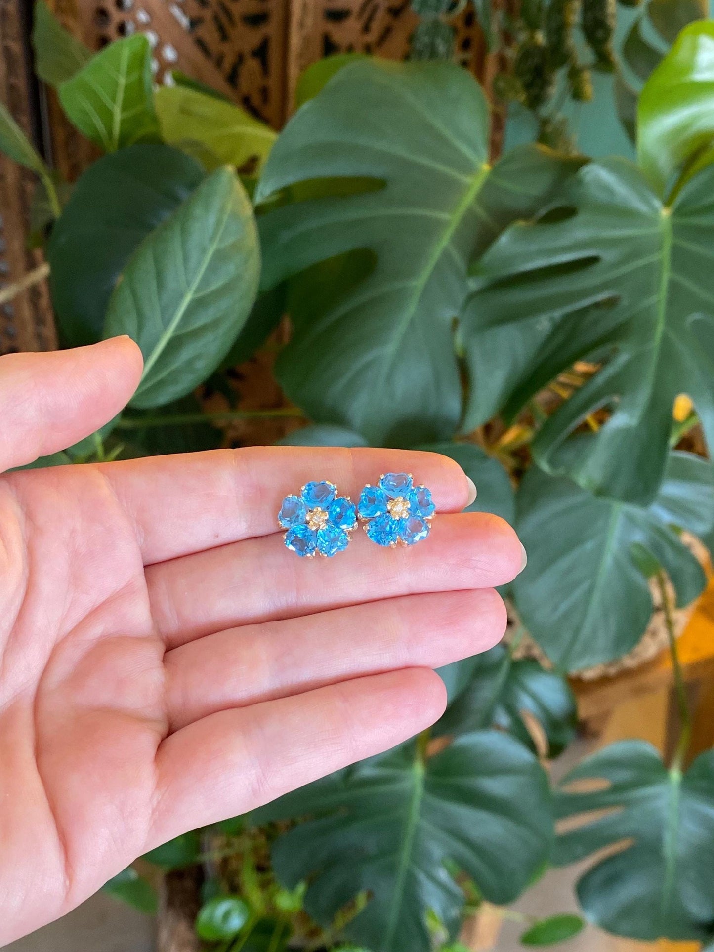Vintage Solid 14k Yellow Gold Topaz Hearts Flower Stud Earrings