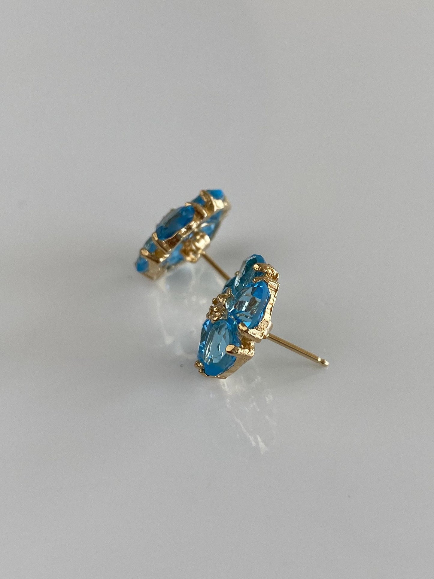 Vintage Solid 14k Yellow Gold Topaz Hearts Flower Stud Earrings