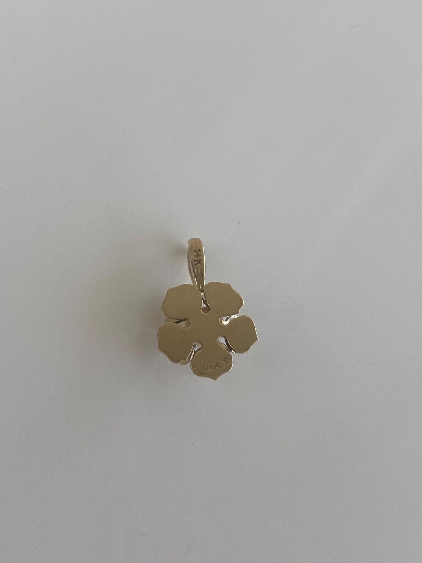 Vintage Solid 14k Yellow Gold Pearl Flower Charm