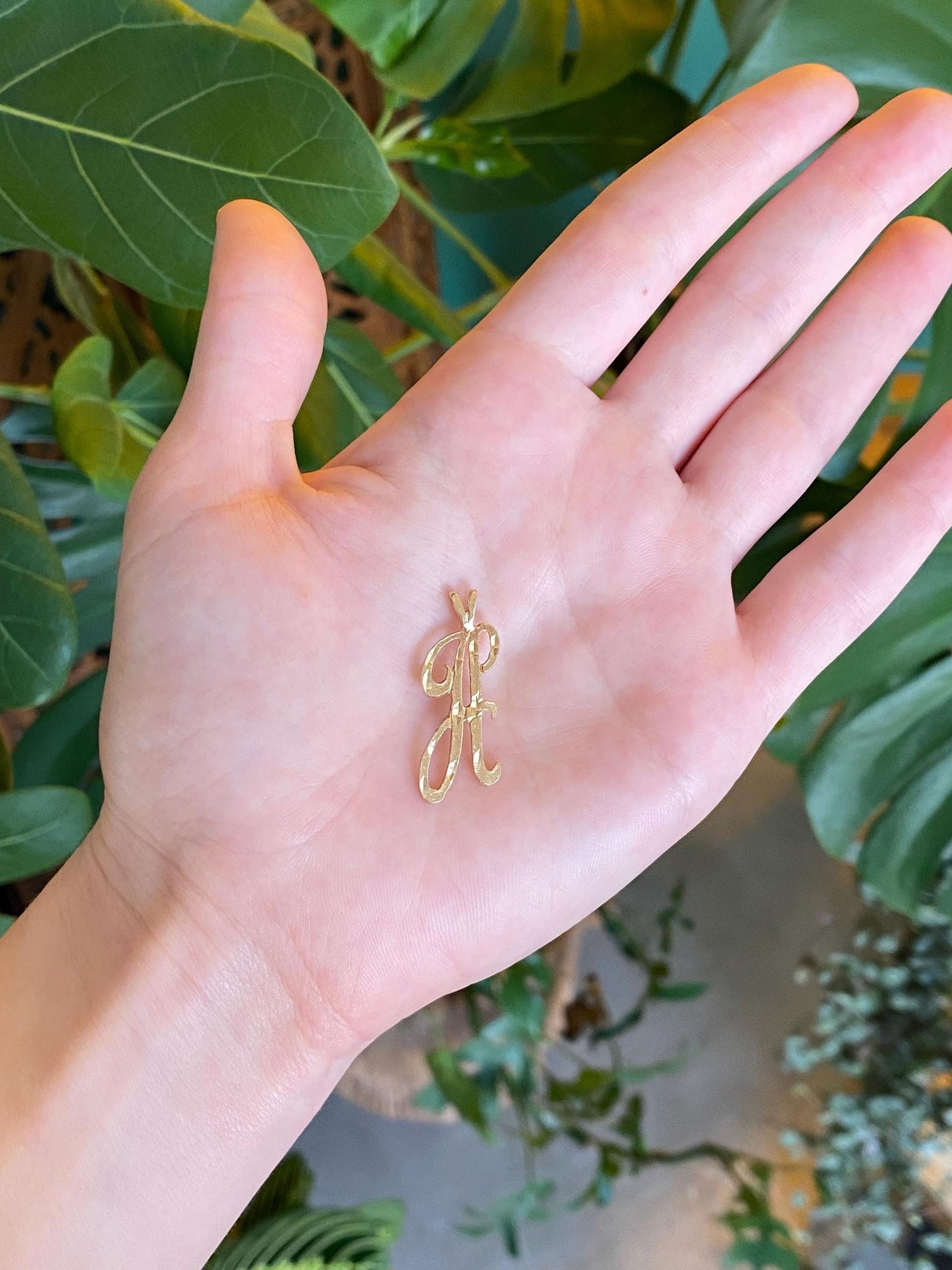 Vintage Solid 14k Yellow Gold Diamond Cut Initial 'H' Charm