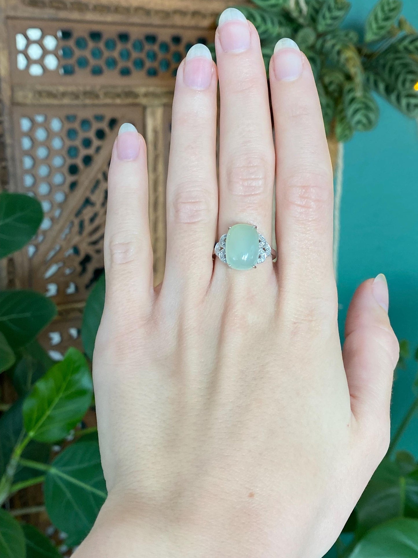 Vintage Solid 10k White Gold Diamond Green Chalcedony Ring - Size 7.75