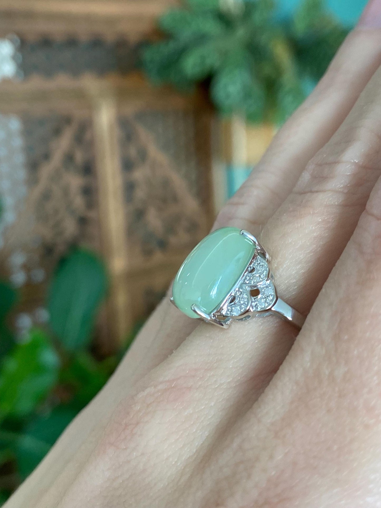 Vintage Solid 10k White Gold Diamond Green Chalcedony Ring - Size 7.75