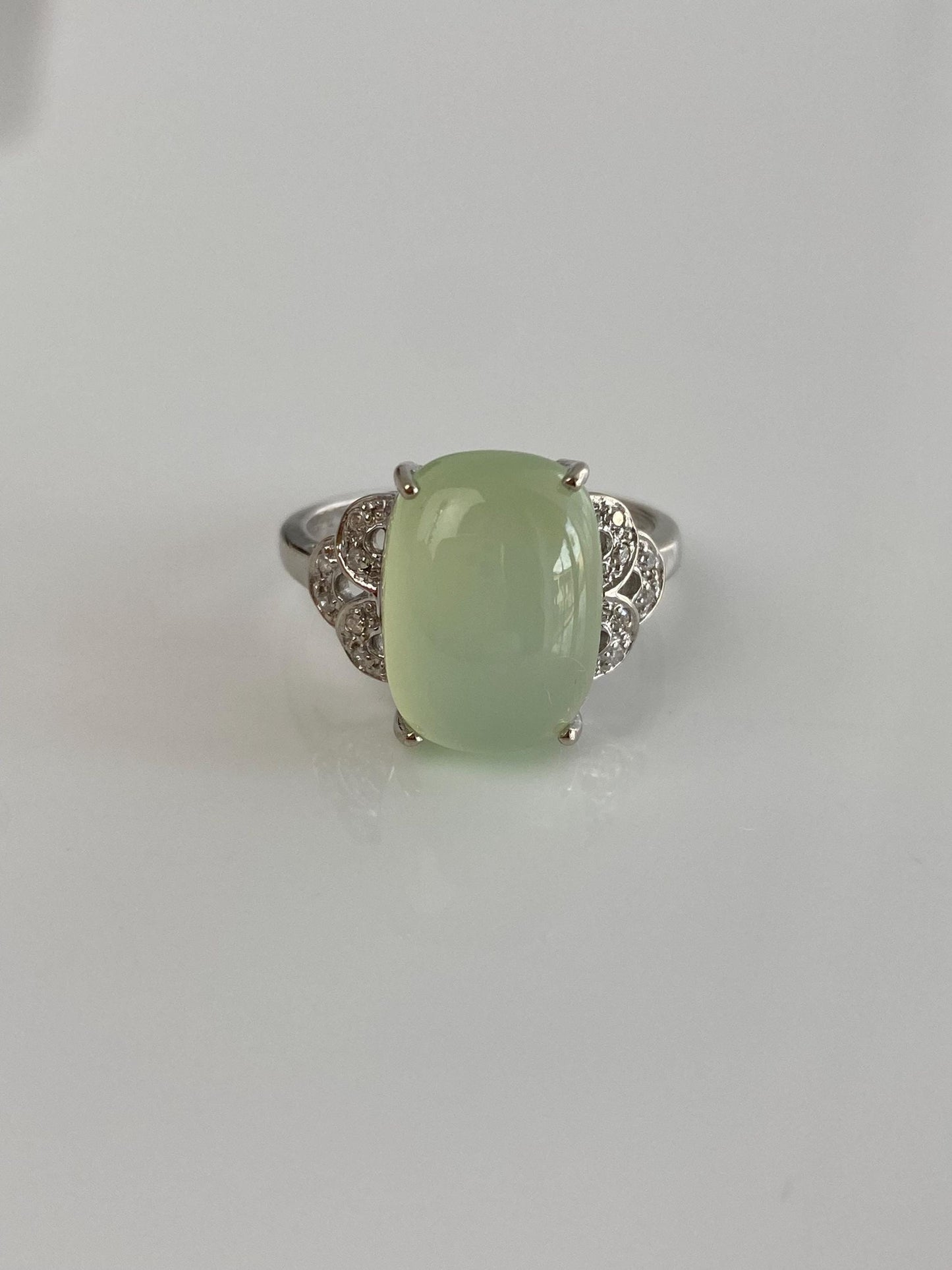 Vintage Solid 10k White Gold Diamond Green Chalcedony Ring - Size 7.75