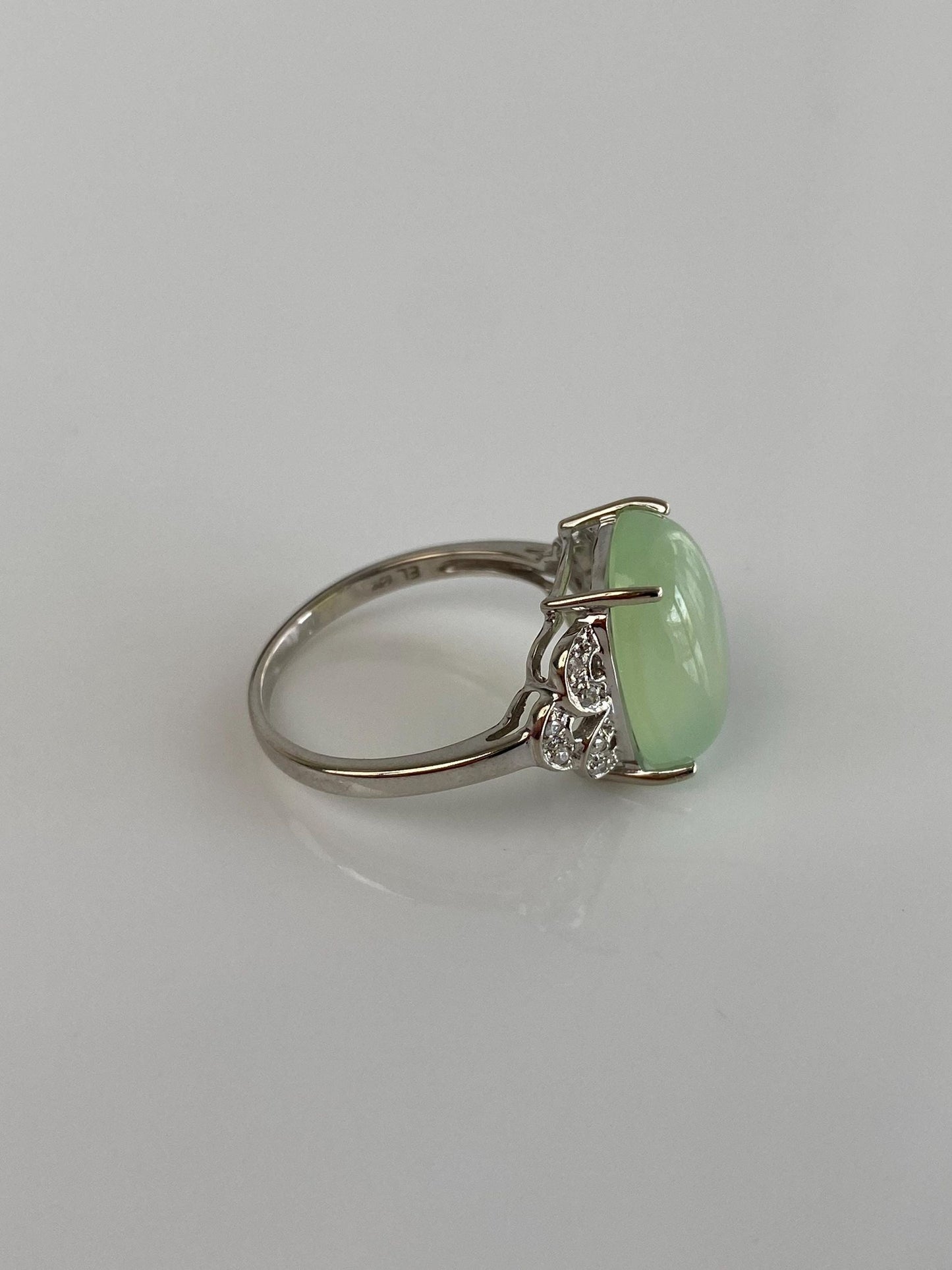 Vintage Solid 10k White Gold Diamond Green Chalcedony Ring - Size 7.75