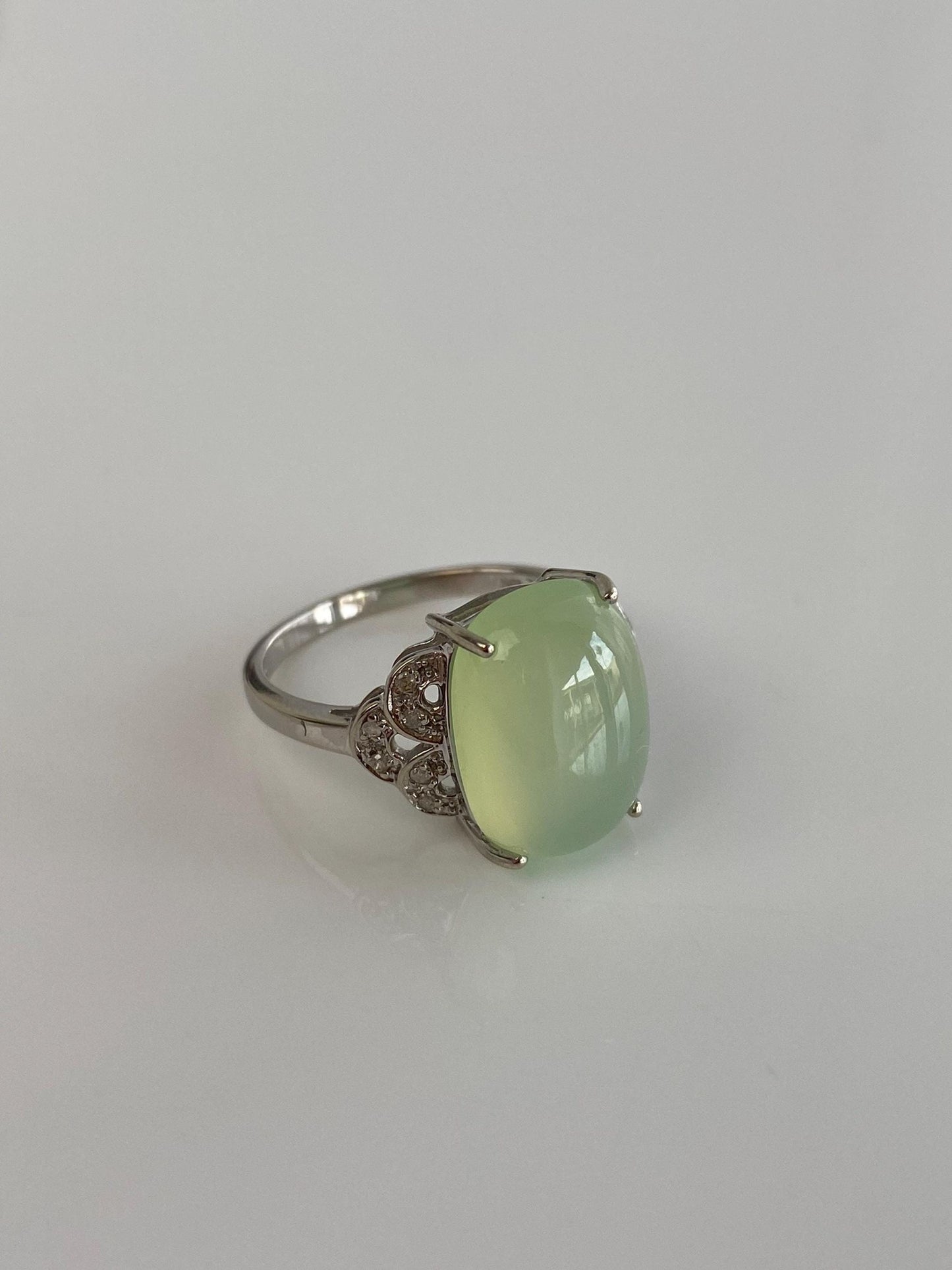 Vintage Solid 10k White Gold Diamond Green Chalcedony Ring - Size 7.75