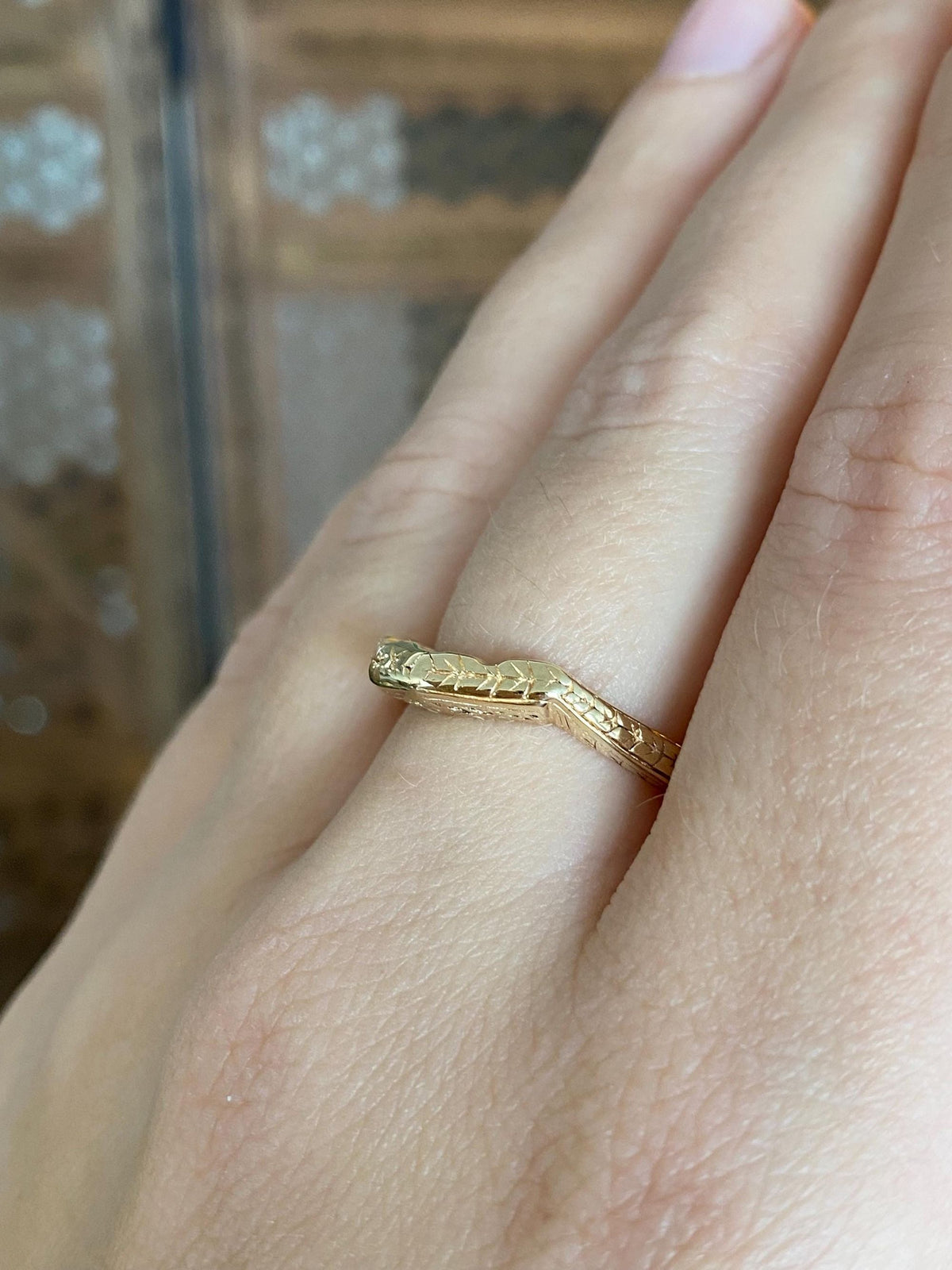 Vintage Solid 14k Yellow Gold Designed Chevron Ring - Size 6.75