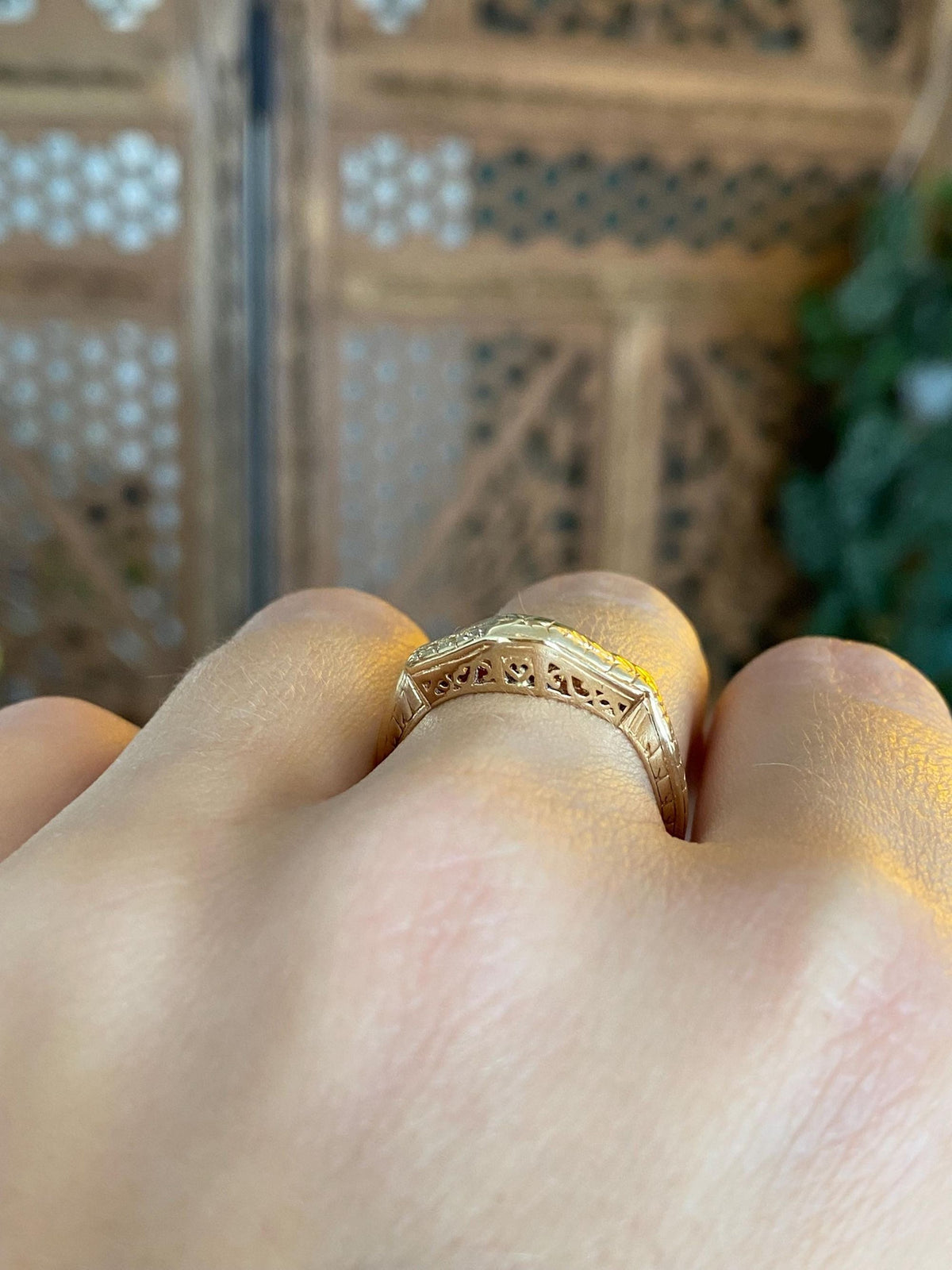 Vintage Solid 14k Yellow Gold Designed Chevron Ring - Size 6.75