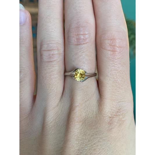 Vintage Solid 10k White Gold Orange Topaz Ring - Size 6