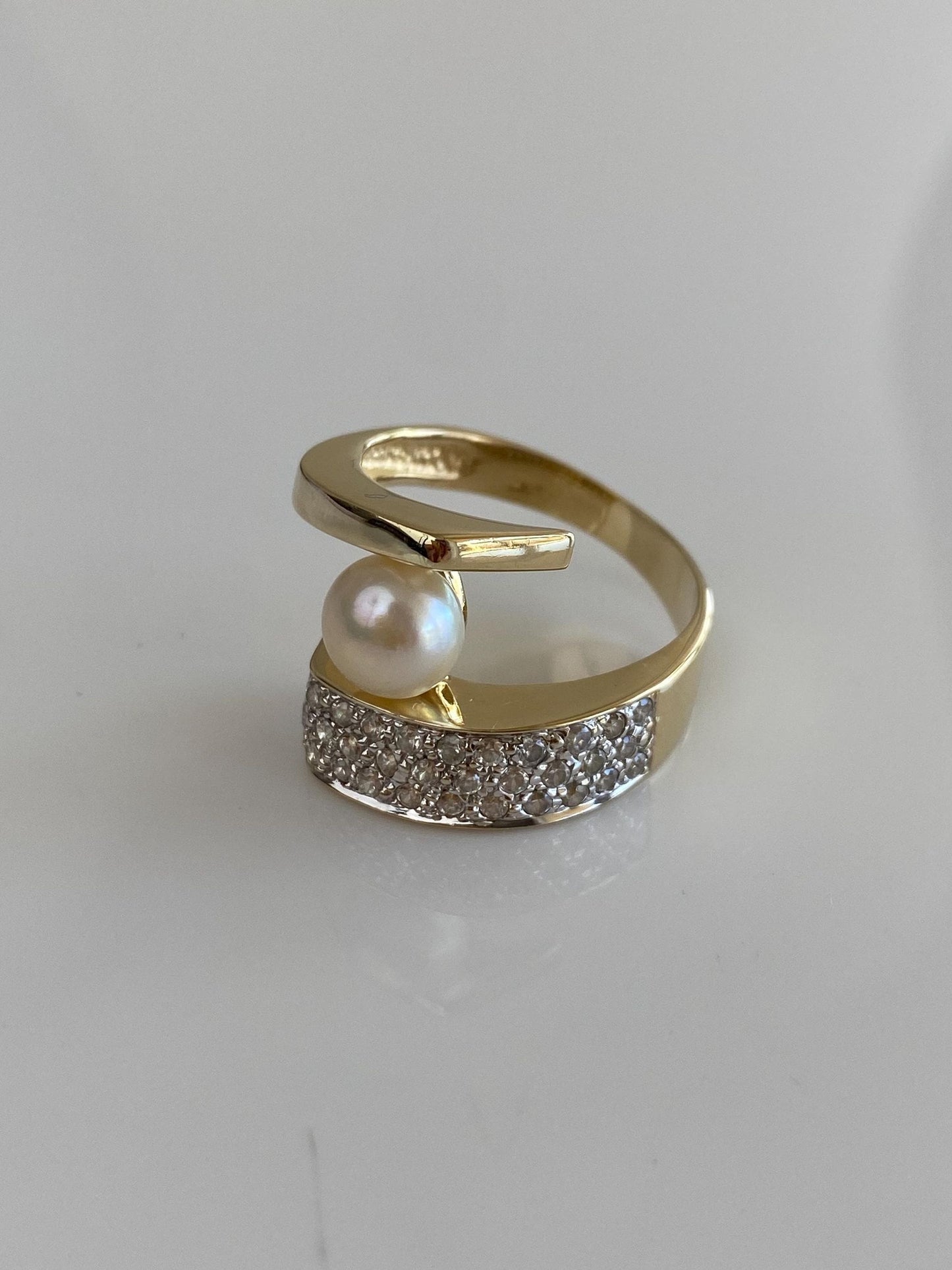 Vintage Solid 14k White & Yellow Gold Clear Cubic Zirconia Pearl Wrap Ring - Size 8