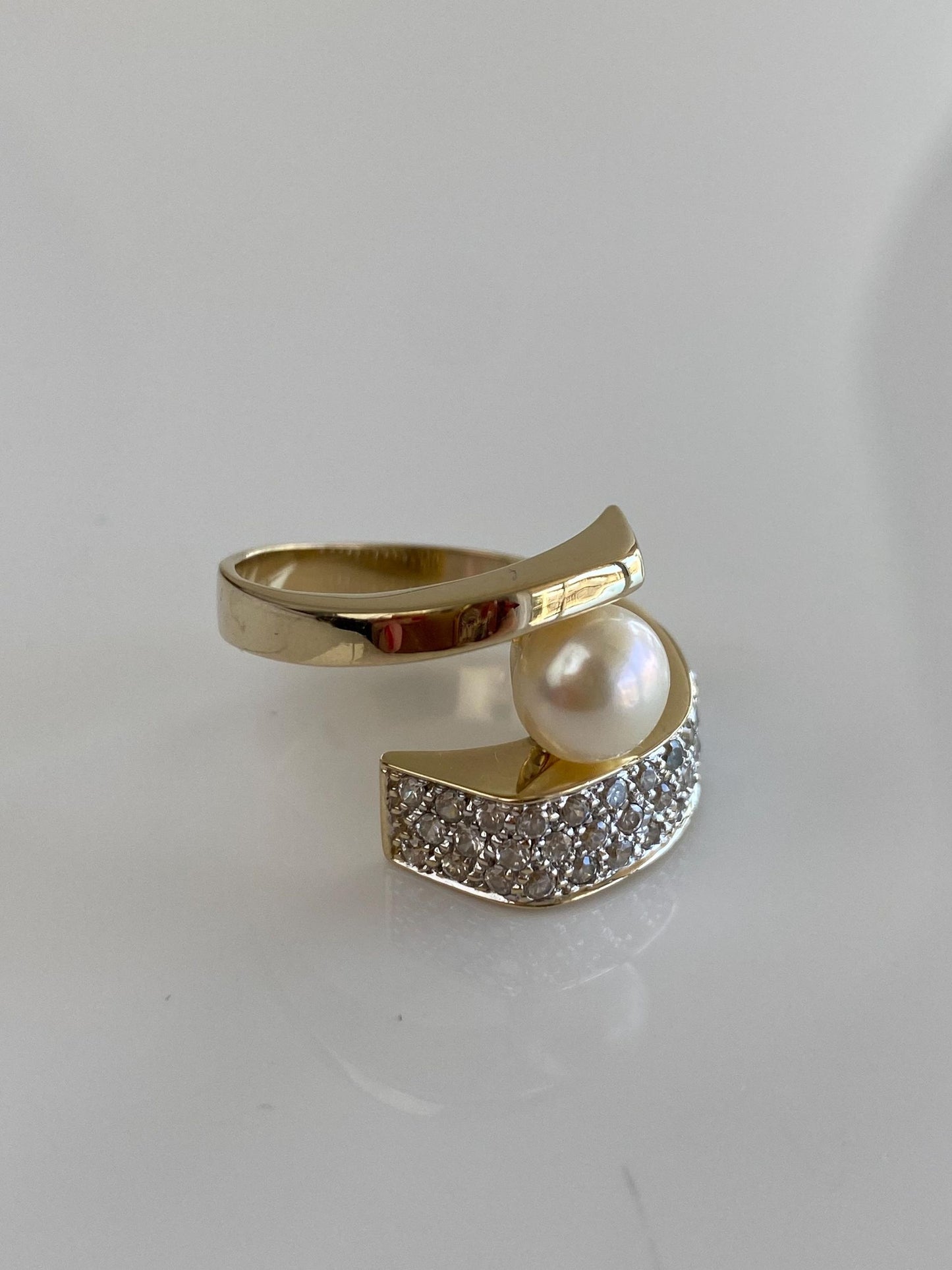 Vintage Solid 14k White & Yellow Gold Clear Cubic Zirconia Pearl Wrap Ring - Size 8