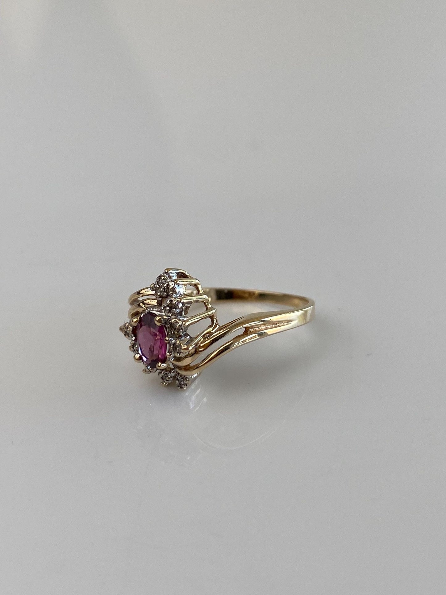 Vintage Solid 14k White & Yellow Gold Diamonds Pink Tourmaline Twist Ring - Size 6