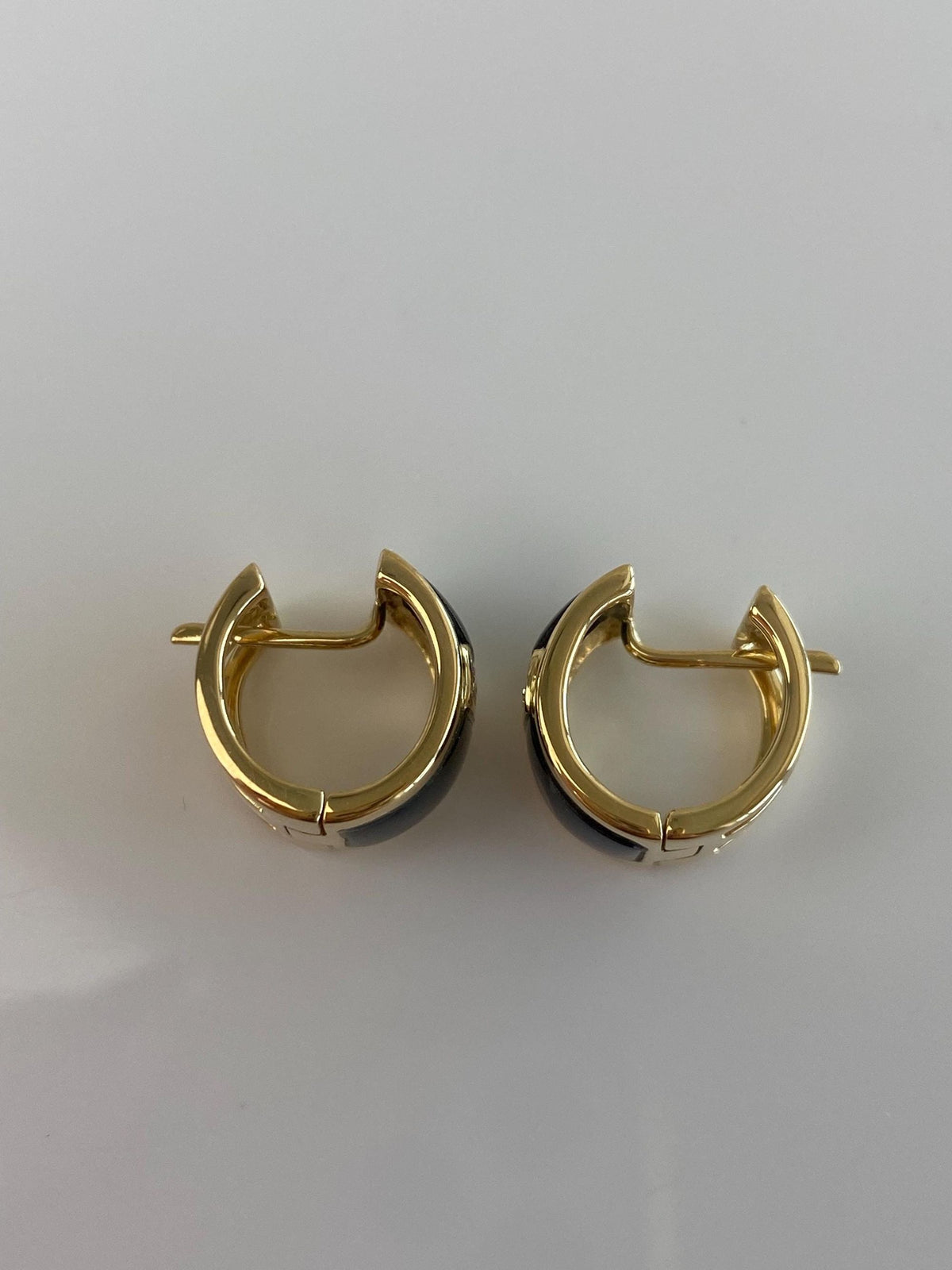 Vintage Solid 18k Yellow Gold Onyx Inlay Diamonds Hoop Earrings