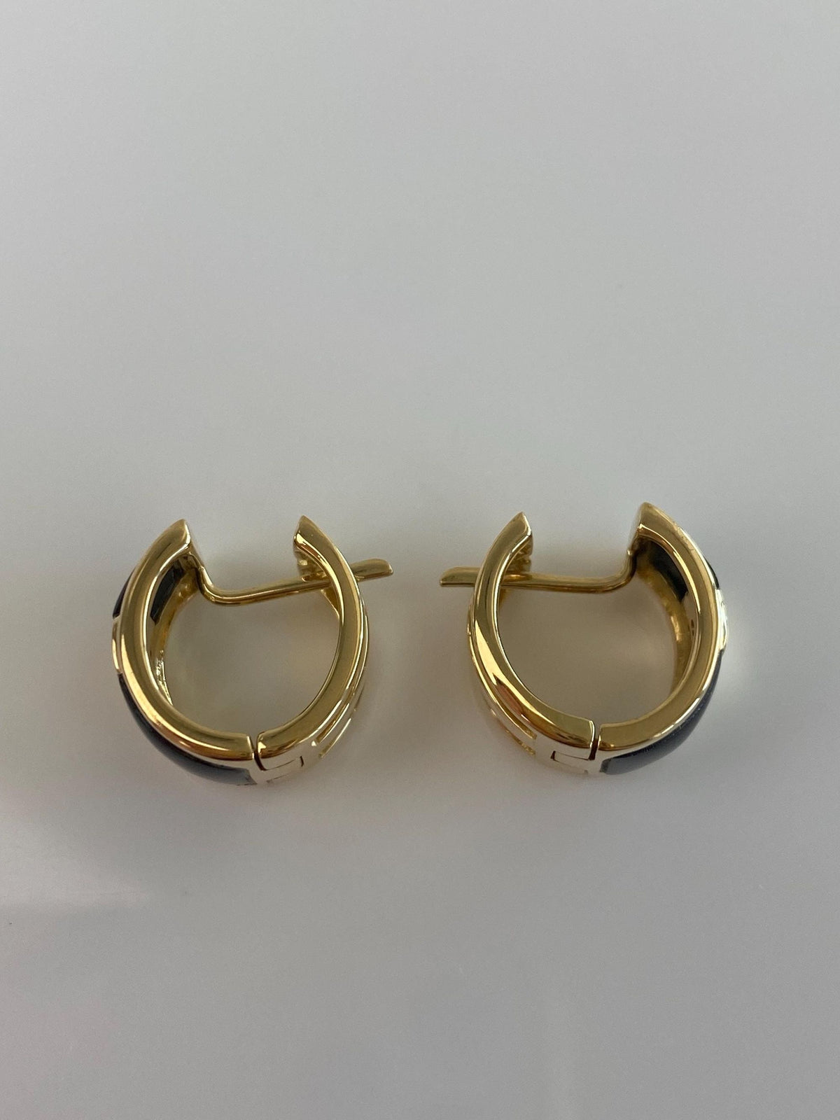 Vintage Solid 18k Yellow Gold Onyx Inlay Diamonds Hoop Earrings