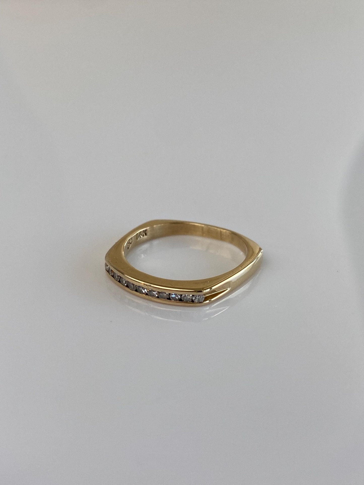 Vintage Solid 14k Yellow Gold Diamond Square Ring Band - Size 6.25