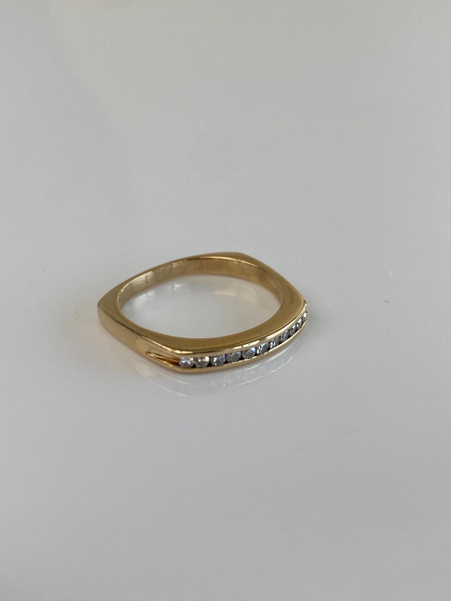 Vintage Solid 14k Yellow Gold Diamond Square Ring Band - Size 6.25