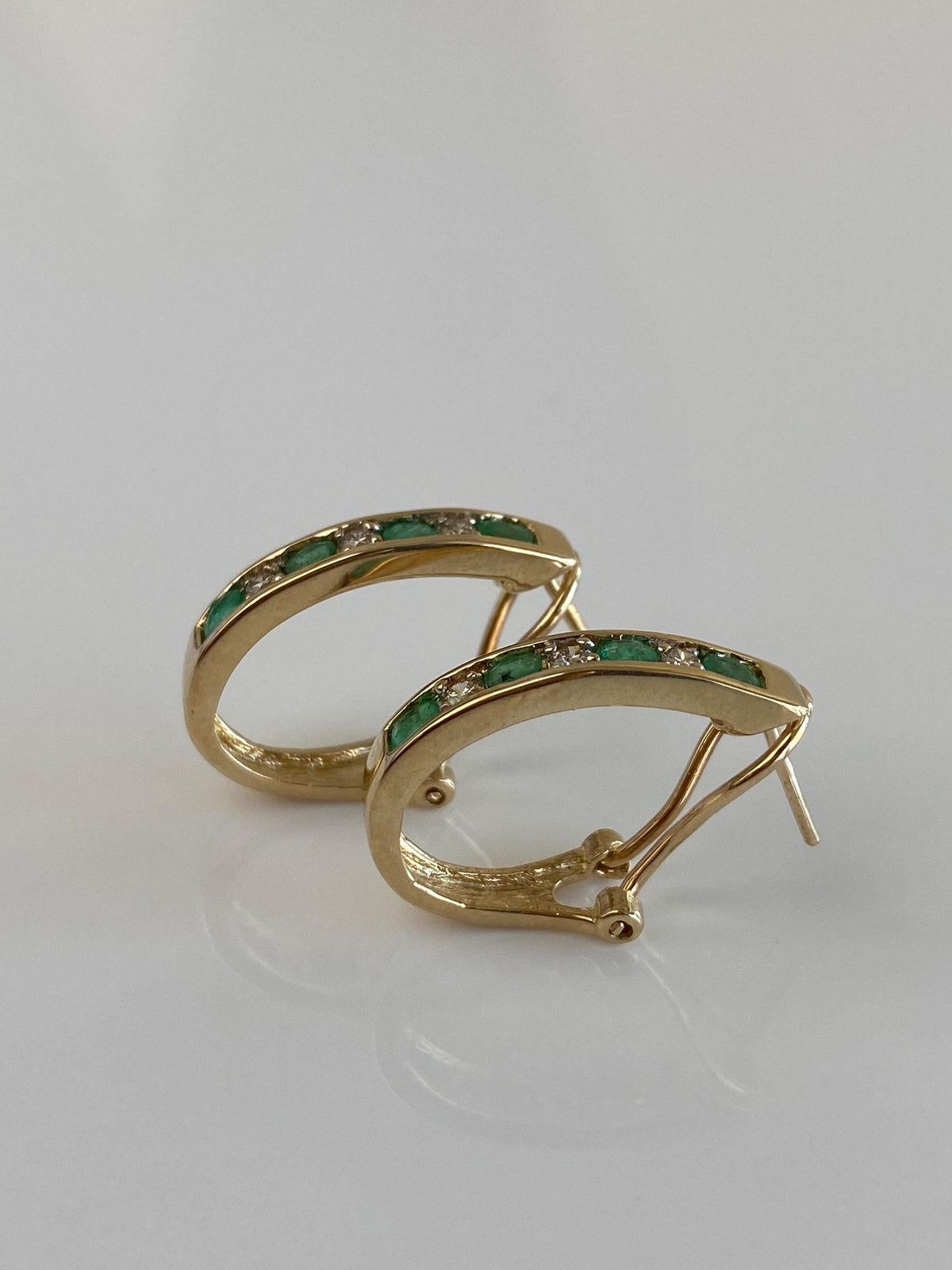 Vintage Solid 14k Yellow Gold Diamond Emerald Drop Earrings