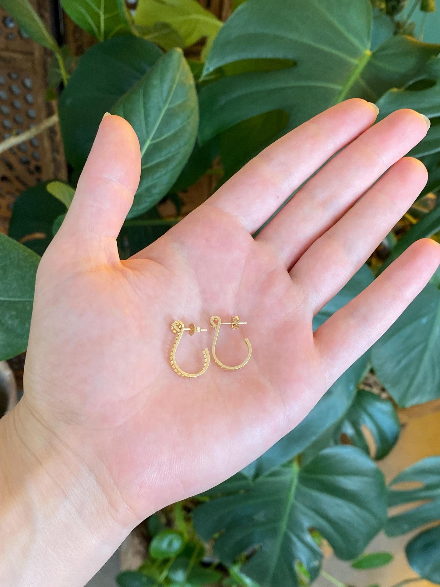 Vintage Solid 14k Yellow Gold Open Work Drop Earrings