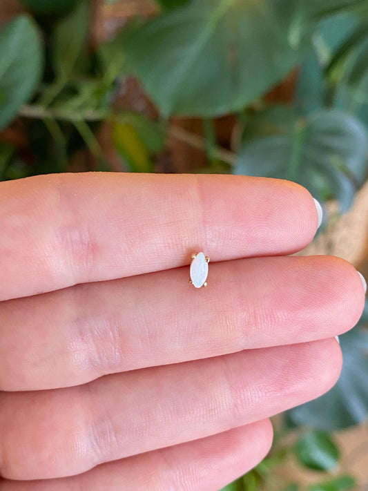 Vintage Solid 14k Yellow Gold SINGLE Marquis Opal Stud Earring