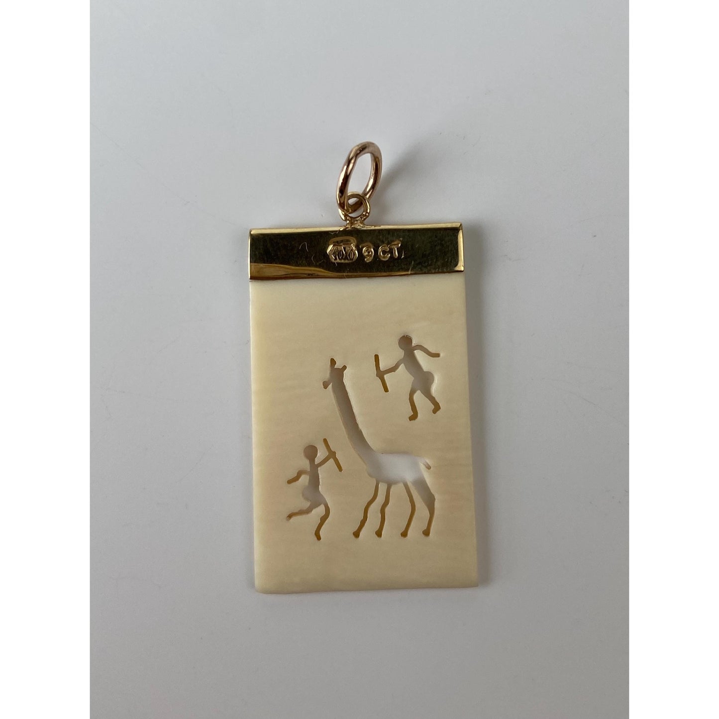 Vintage Solid 9k Yellow Gold White Stone Carved Giraffe Charm